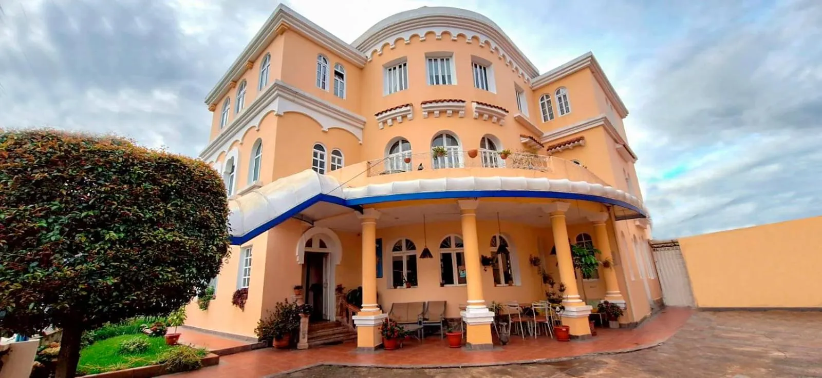 Facade/entrance in Hotel La Casona