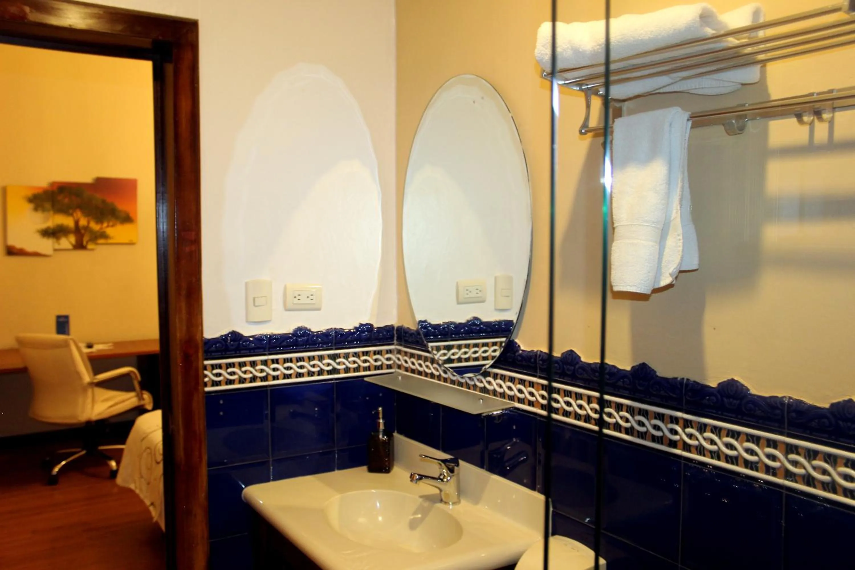 Bathroom in Hotel La Casona