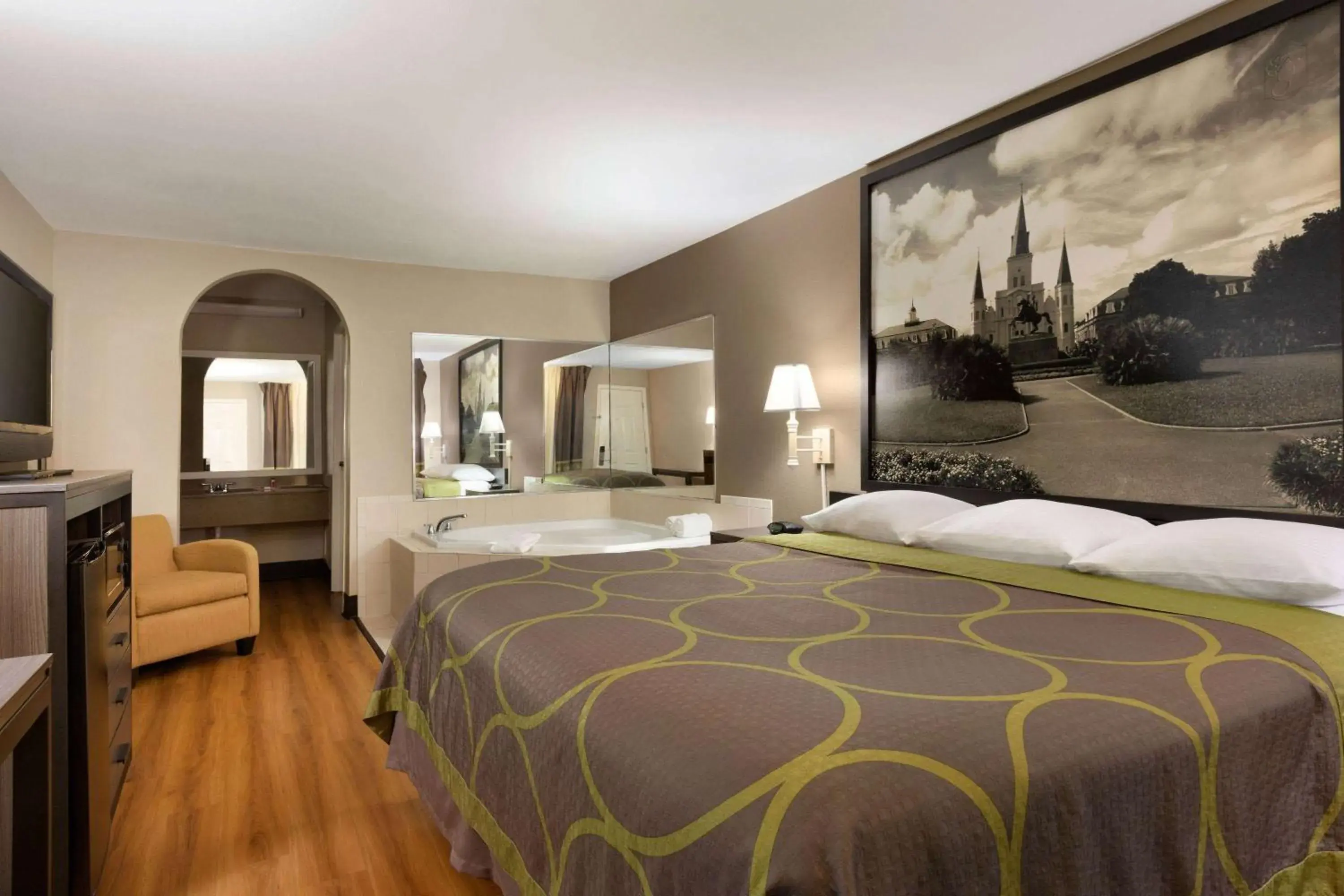 Photo of the whole room, Bed in Super 8 by Wyndham Lake Charles Northeast Photo of the whole room, Bed in Super 8 by Wyndham Lake Charles Northeast