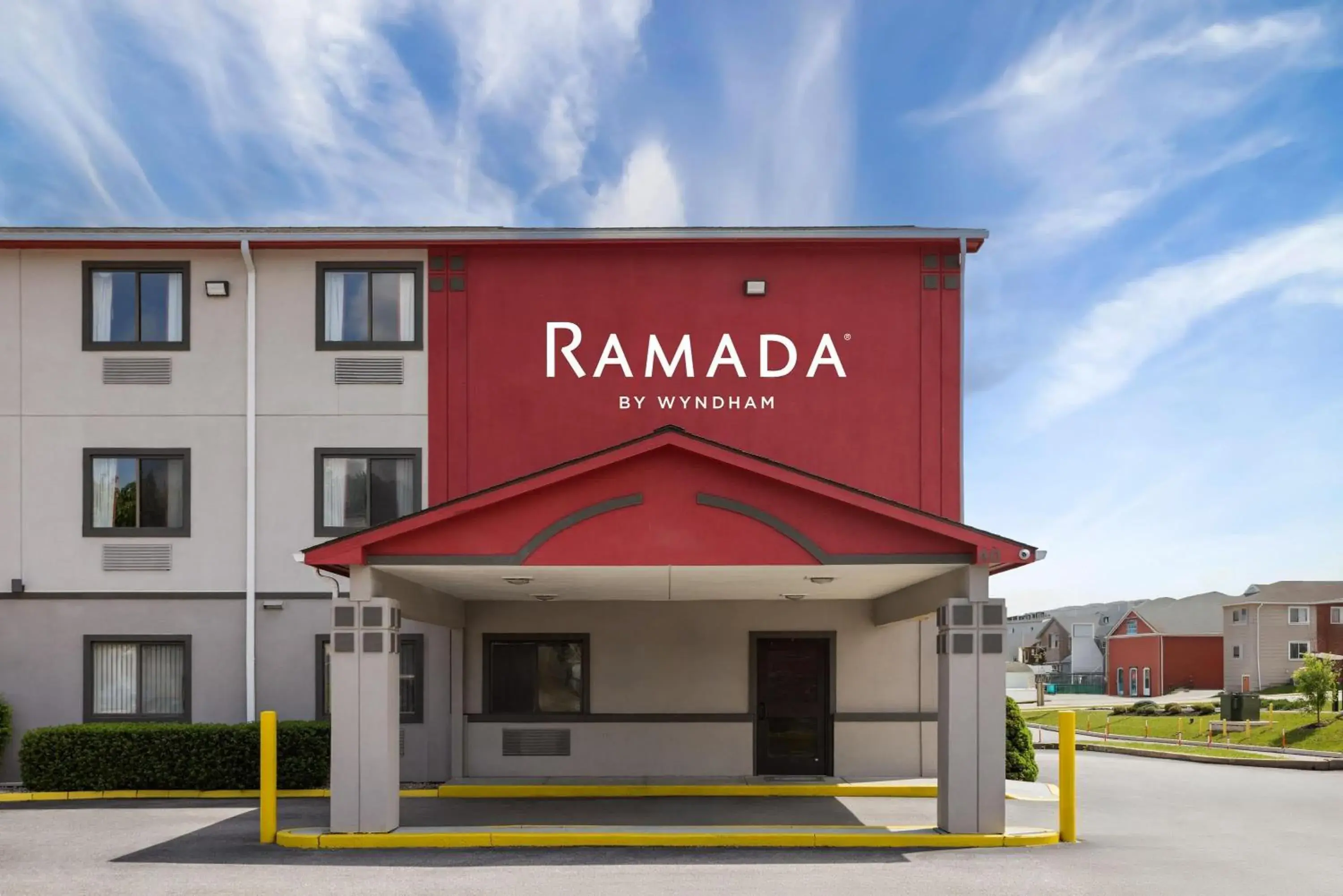 Property building in Ramada by Wyndham York Harrisburg Hershey Property building in Ramada by Wyndham York Harrisburg Hershey