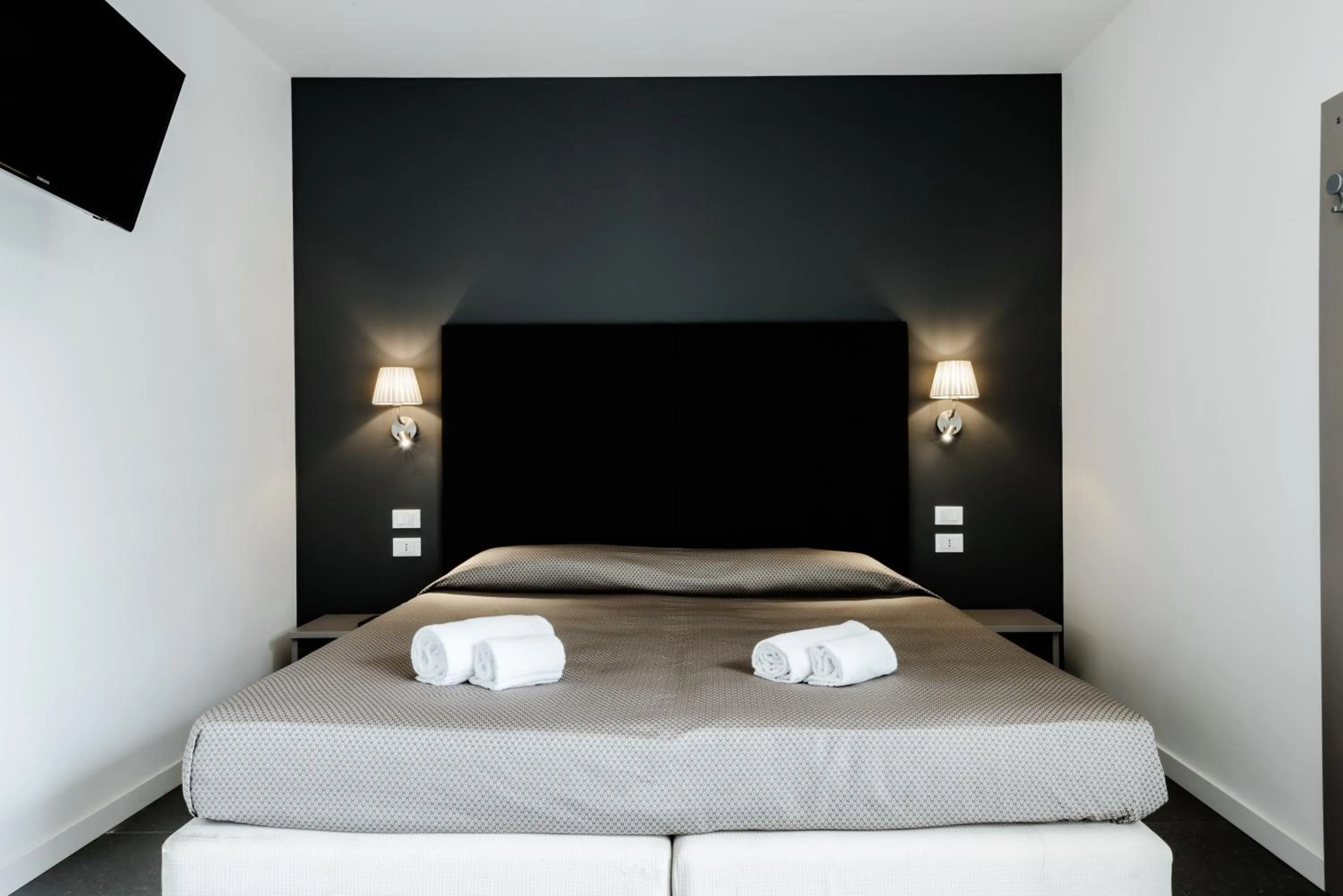Bed in Garda Guest House