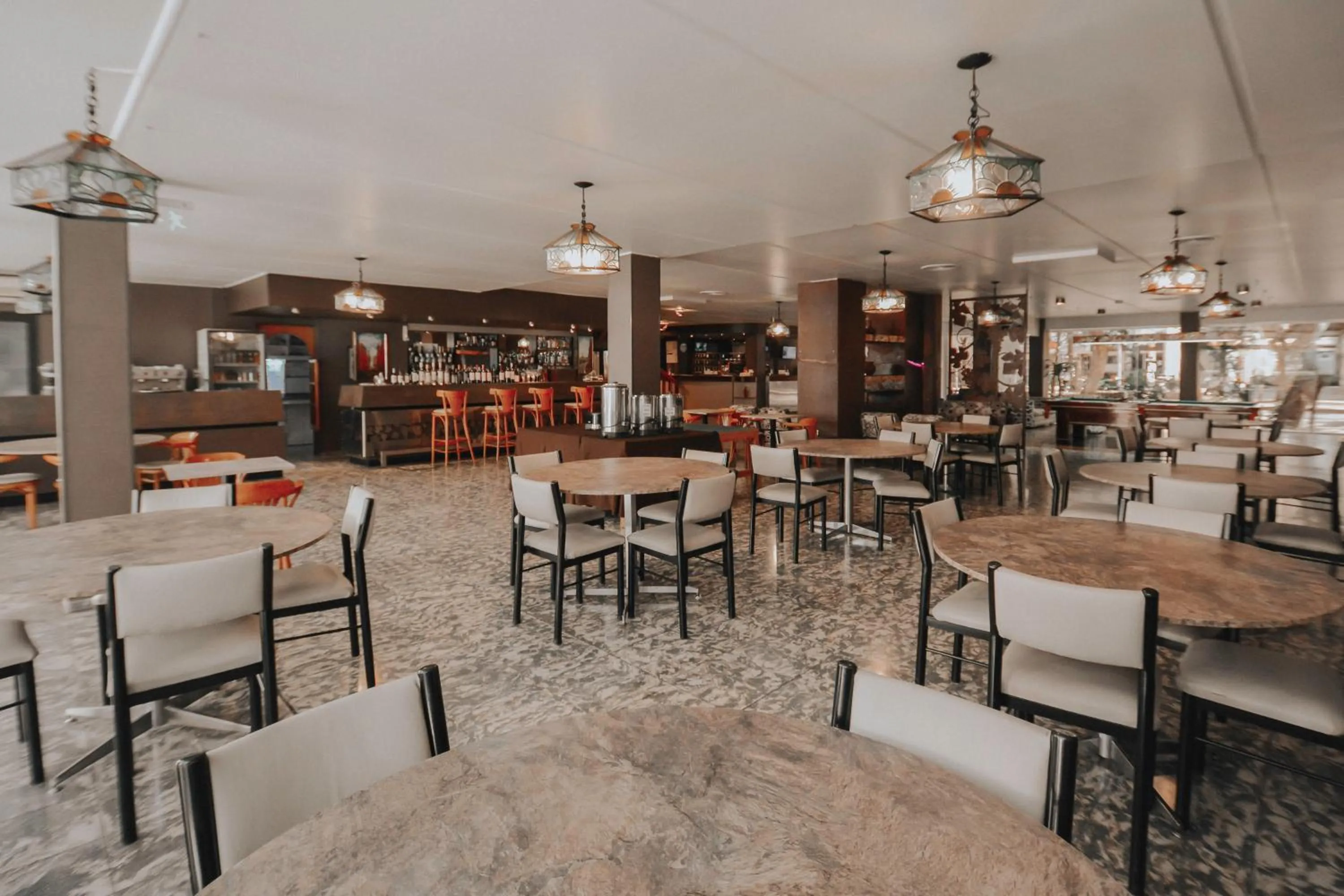 Restaurant/places to eat in Hotel Nutibara