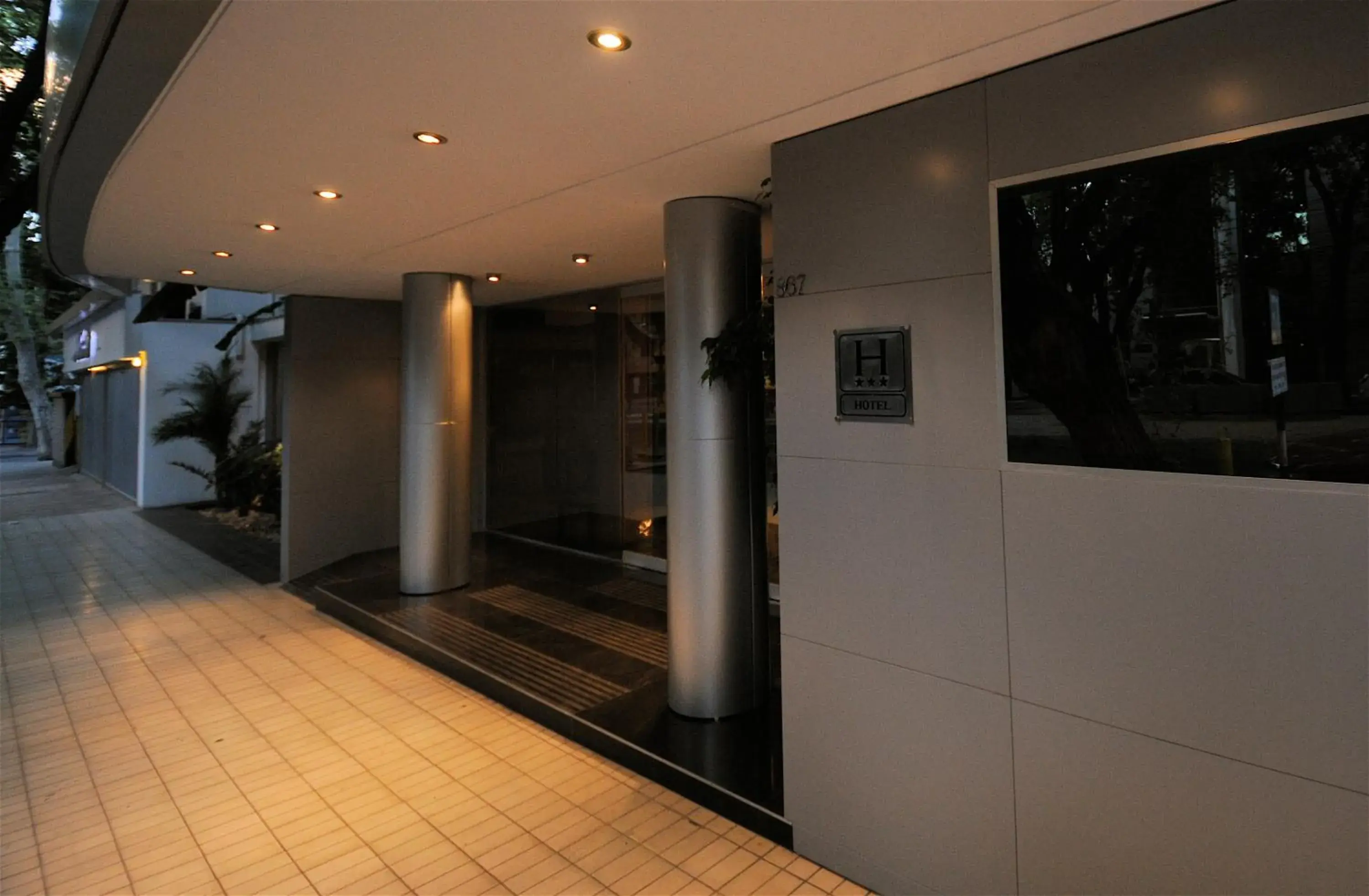 Facade/entrance in Hotel Nutibara Facade/entrance in Hotel Nutibara