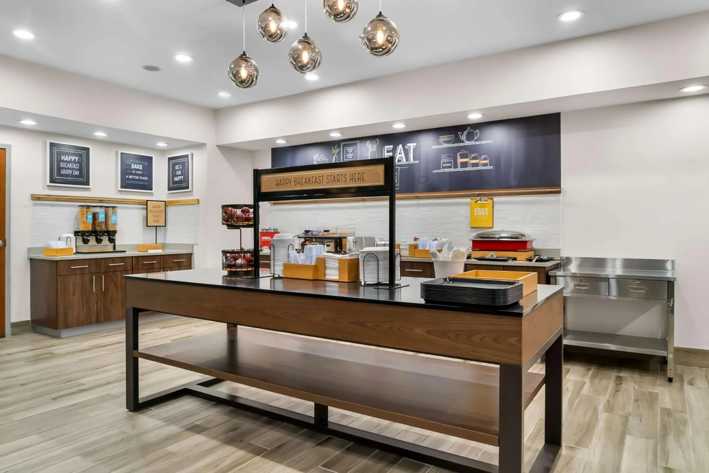 Breakfast in Hampton Inn Detroit/Auburn Hills-North Breakfast in Hampton Inn Detroit/Auburn Hills-North