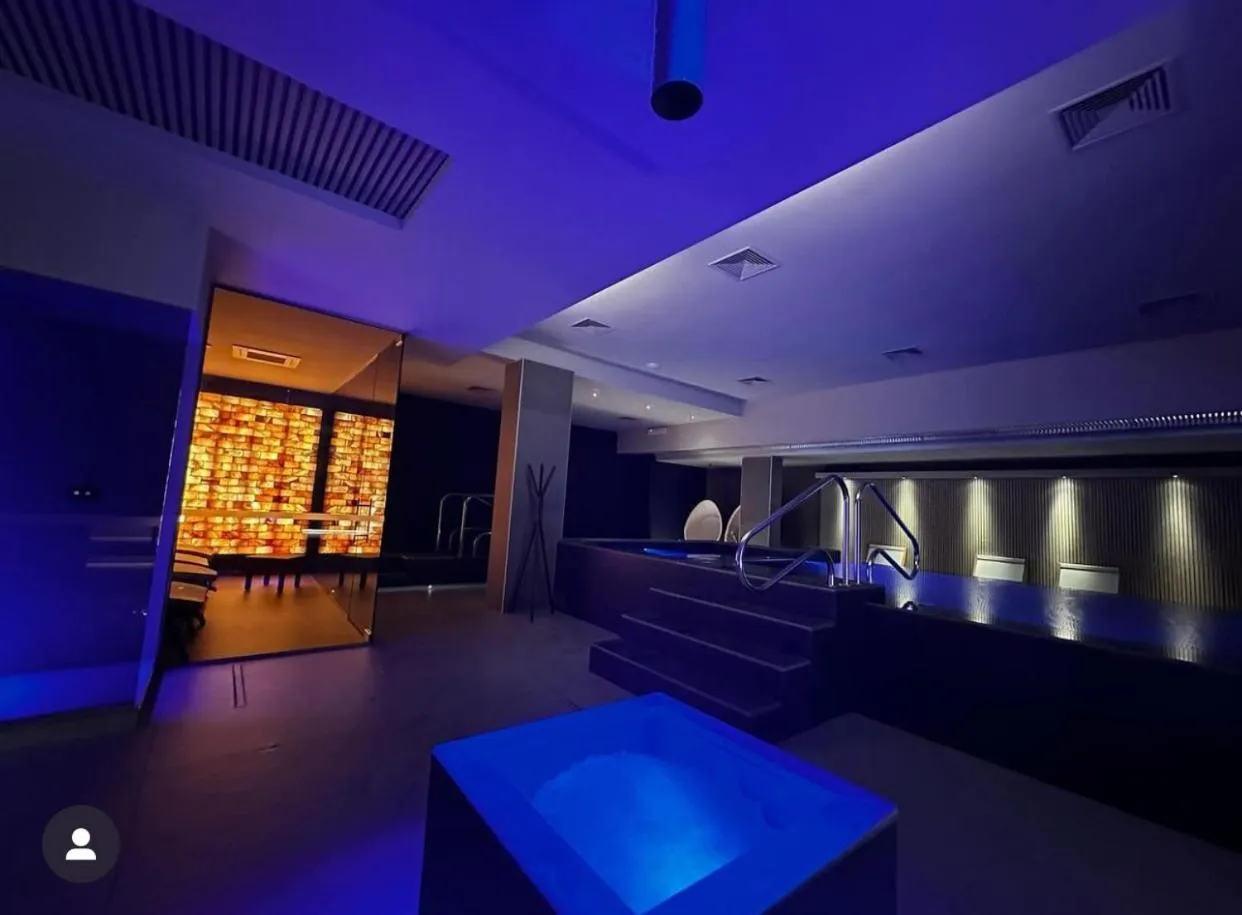 Swimming pool in Moma Hotel Wellness & Spa