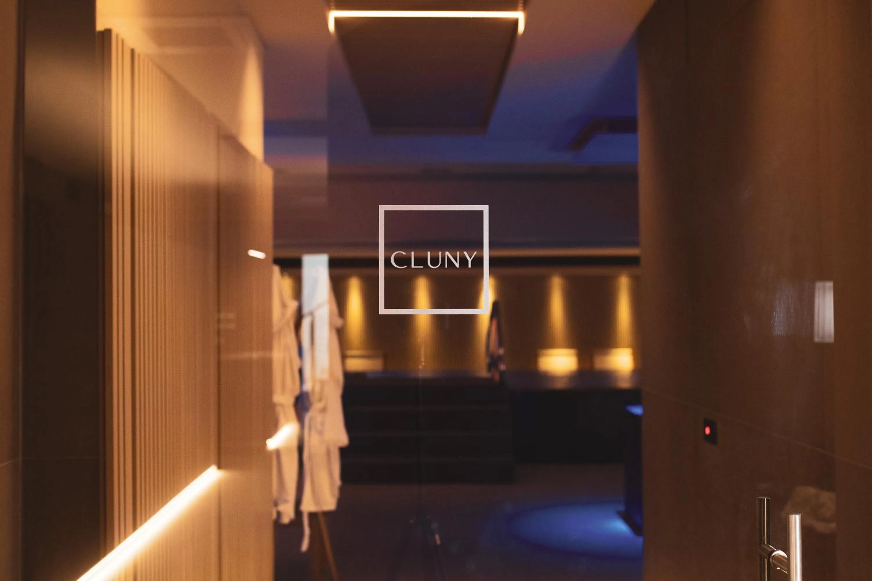 Spa and wellness centre/facilities, Bed in Moma Hotel Wellness & Spa