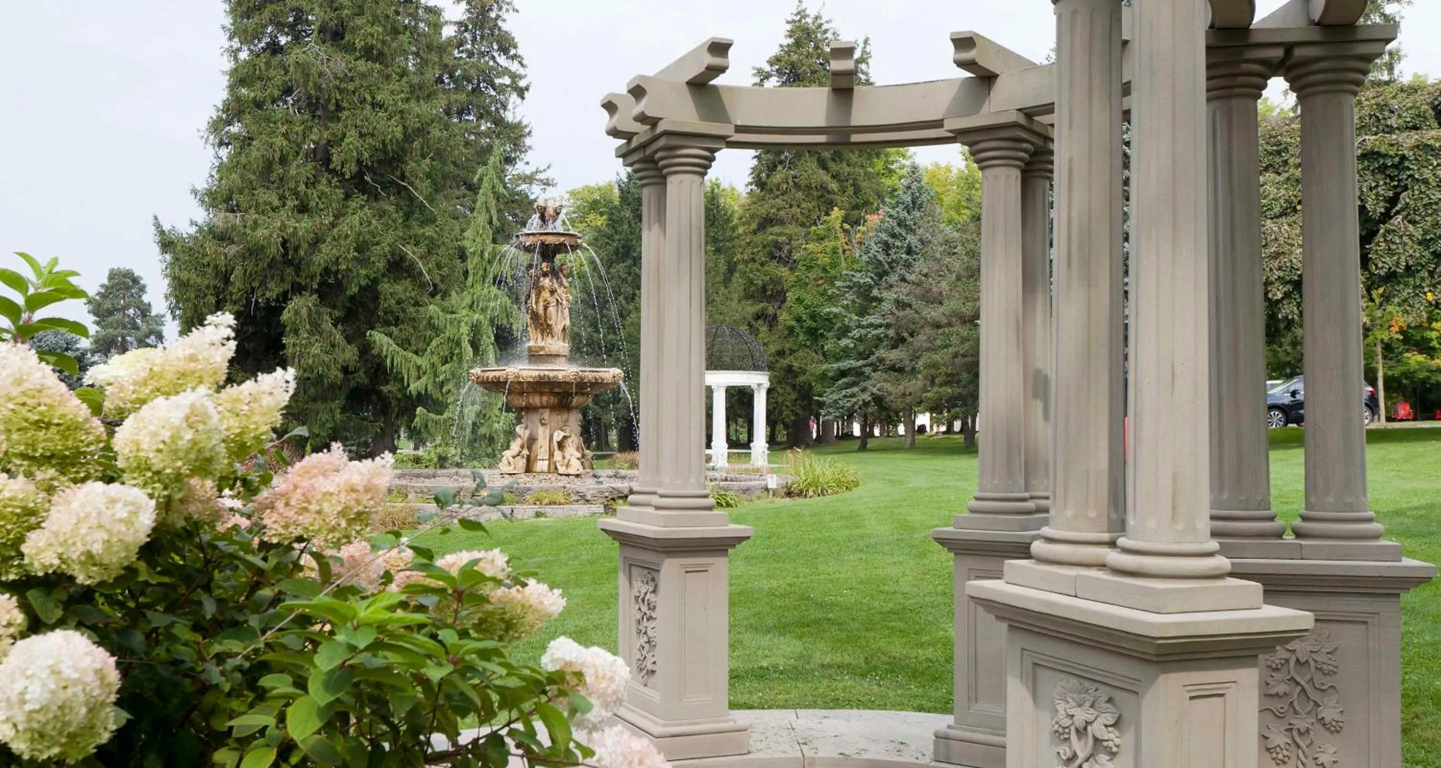 Property building in Elm Hurst Inn & Spa