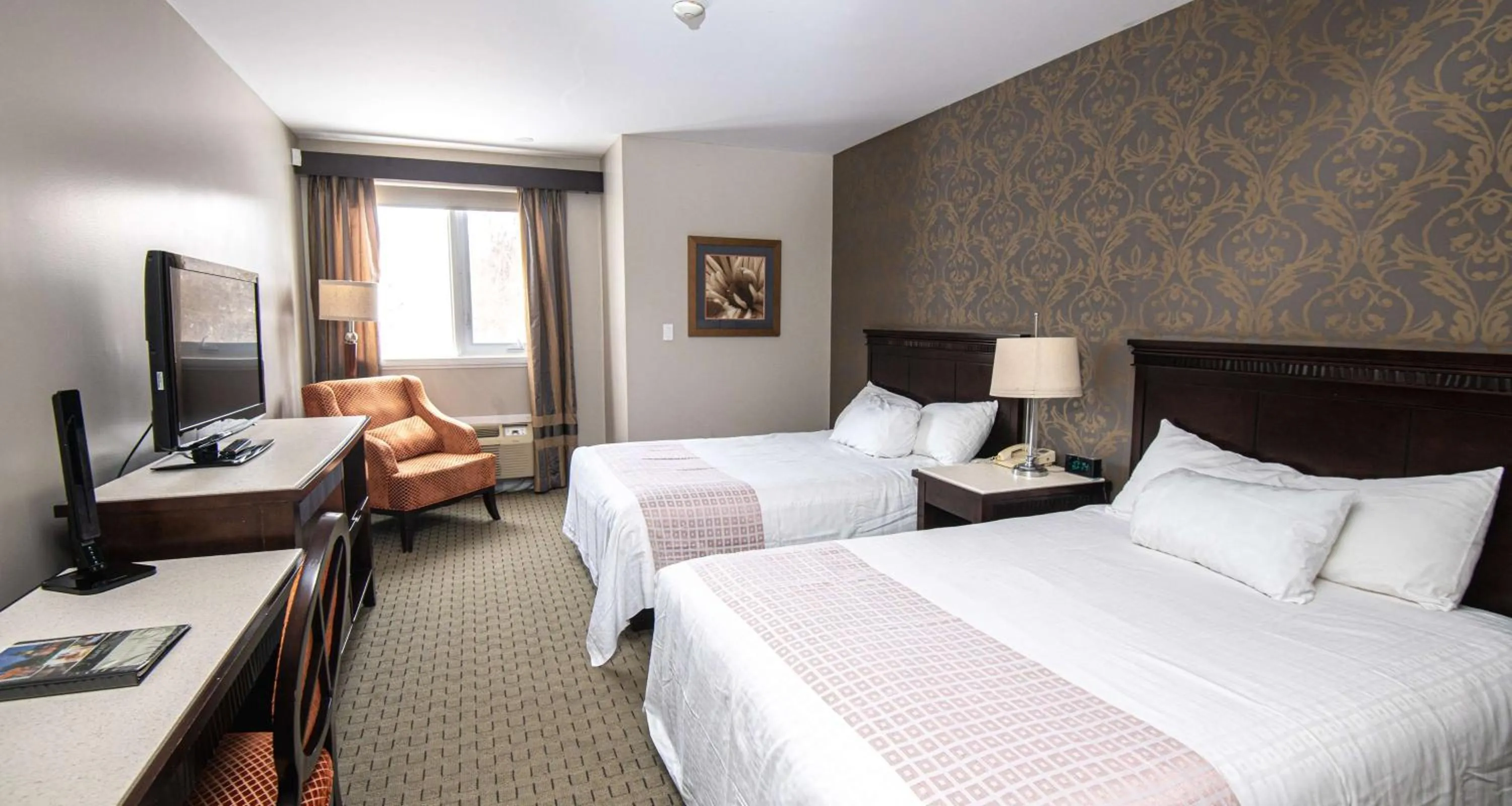 Bedroom, Bed in Elm Hurst Inn & Spa