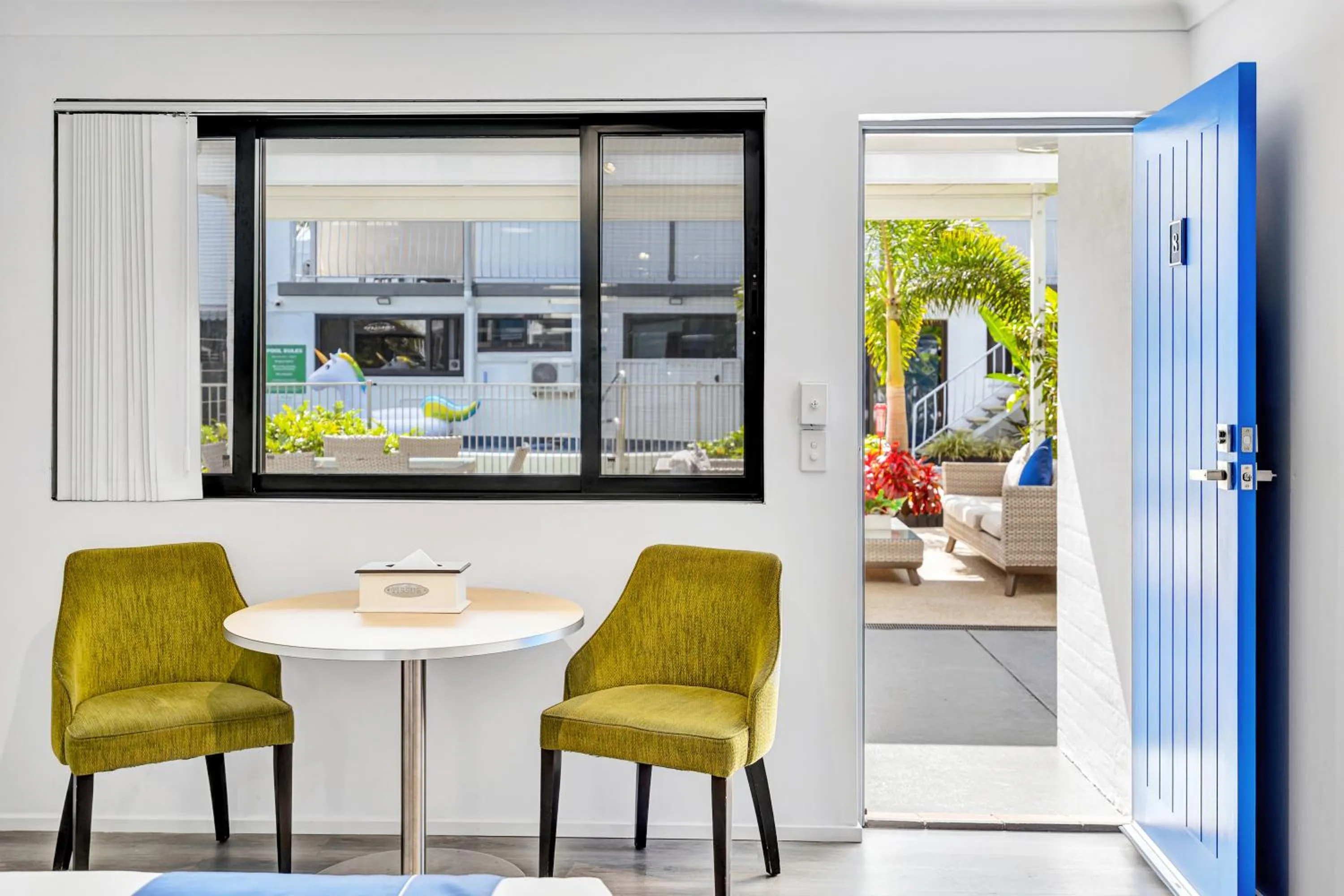 Seating area in Montego Mermaid Beach Motel