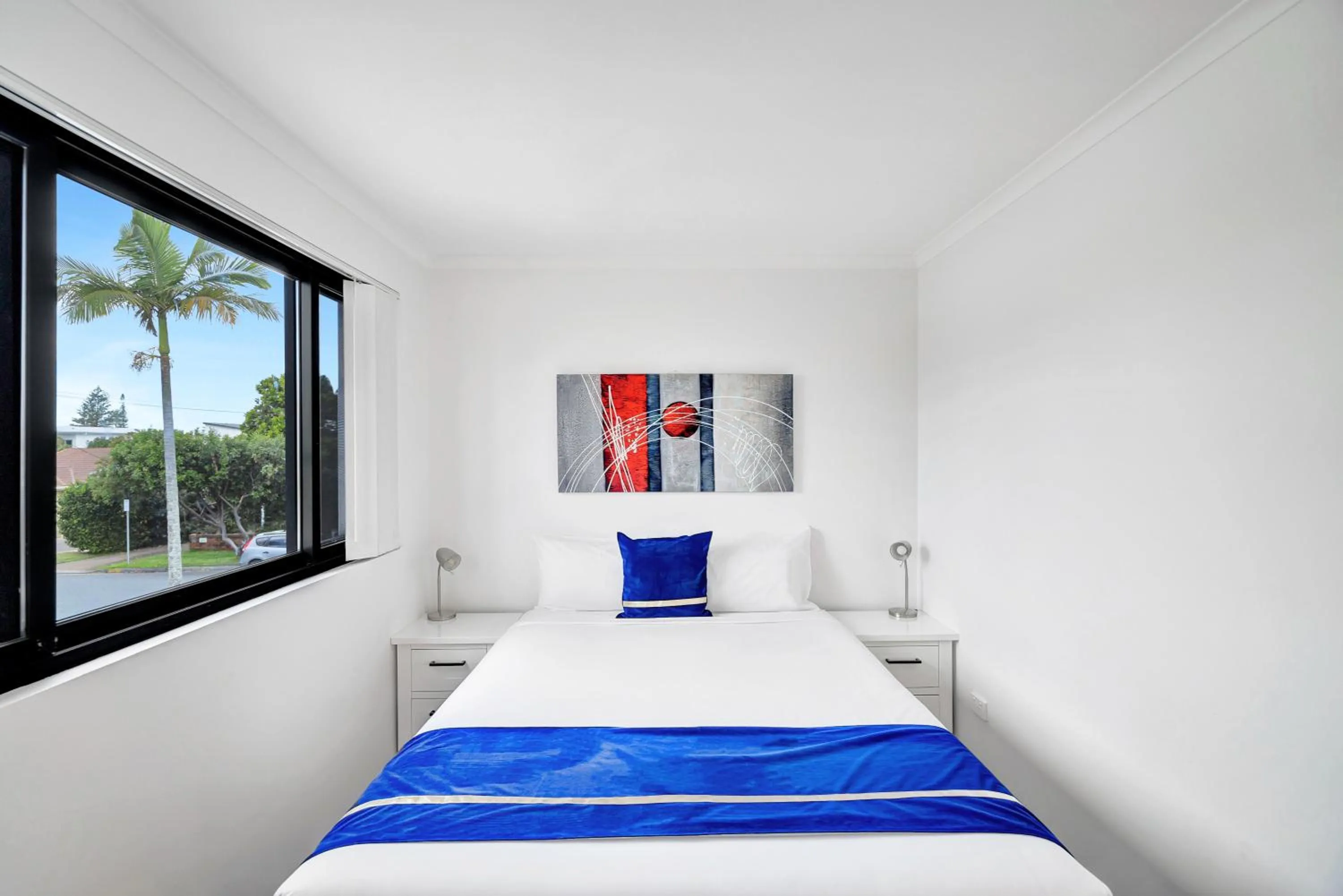 Bed in Montego Mermaid Beach Motel