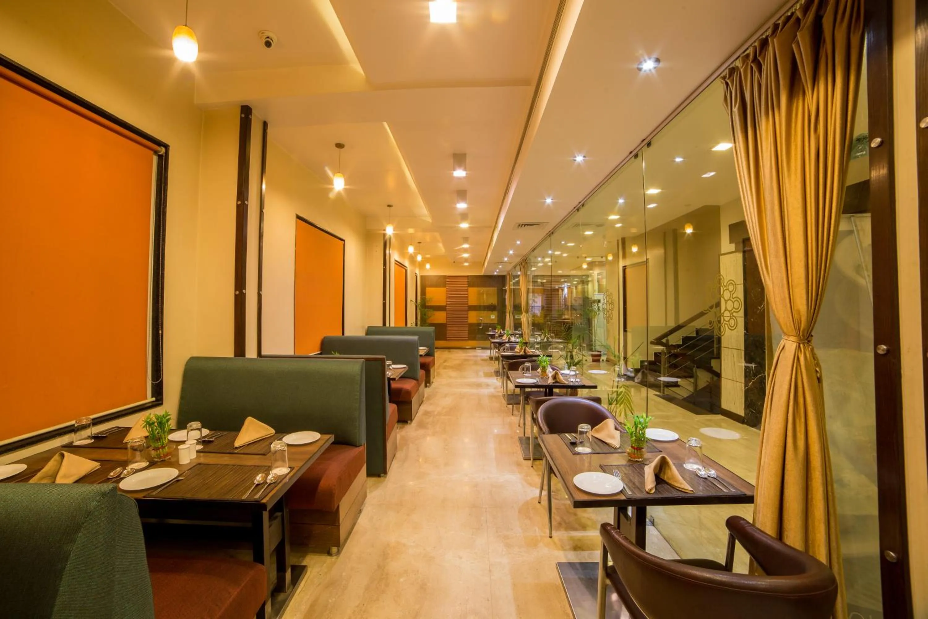 Restaurant/places to eat in Amantra Comfort Hotel