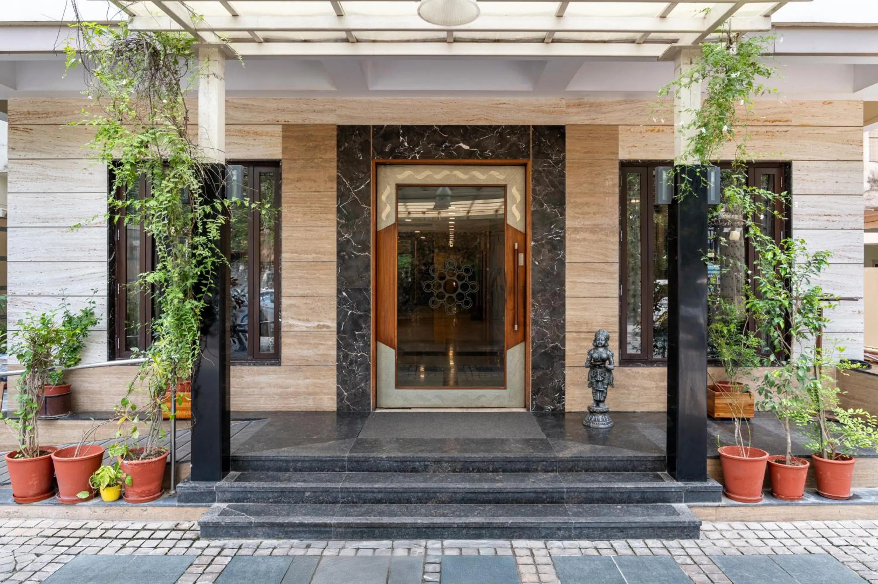 Facade/entrance in Amantra Comfort Hotel