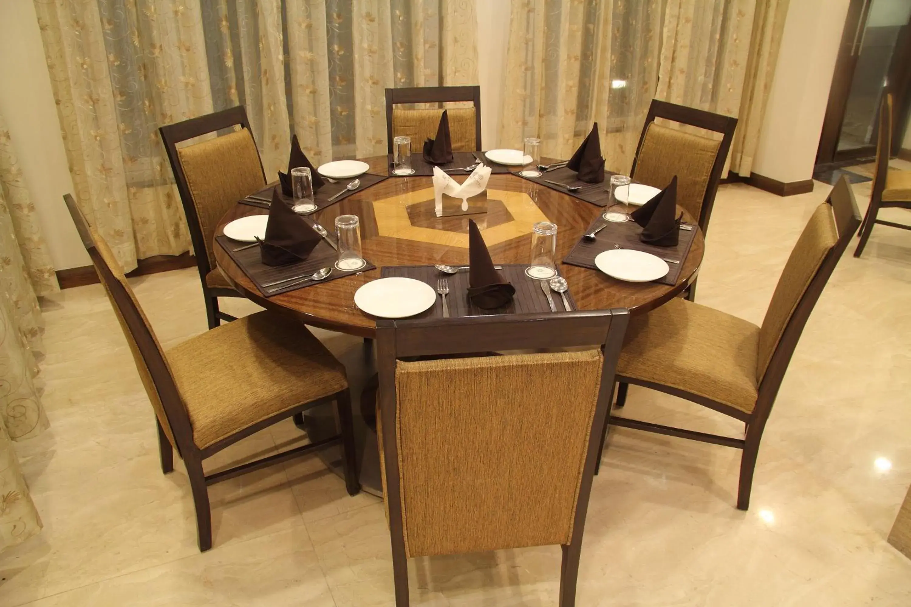 Restaurant/places to eat in Amantra Comfort Hotel Restaurant/places to eat in Amantra Comfort Hotel