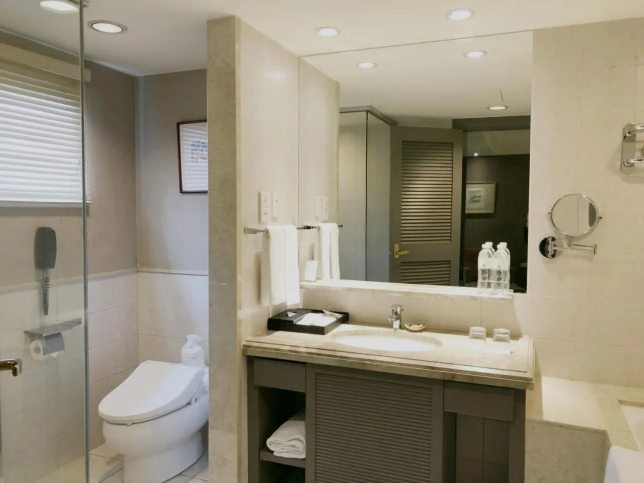 Shower in Hotel Royal Hsinchu