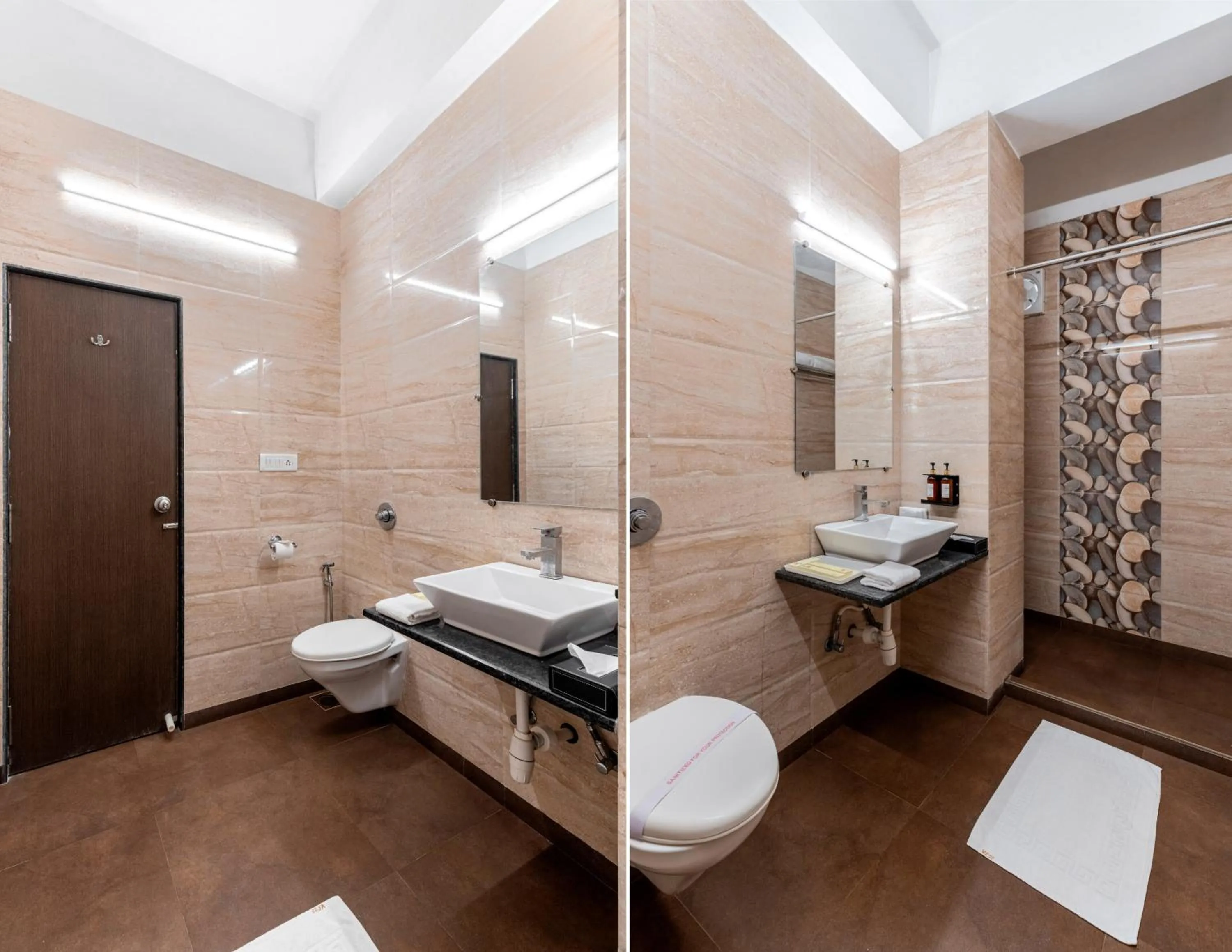 Bathroom in Hotel Vishnupriya