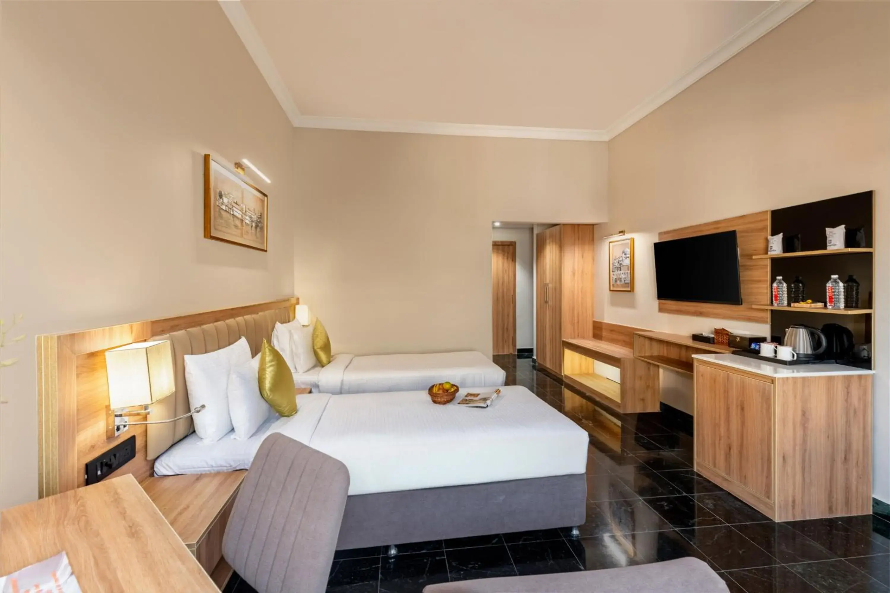 Coffee/tea facilities, Bed in Hotel Vishnupriya Coffee/tea facilities, Bed in Hotel Vishnupriya