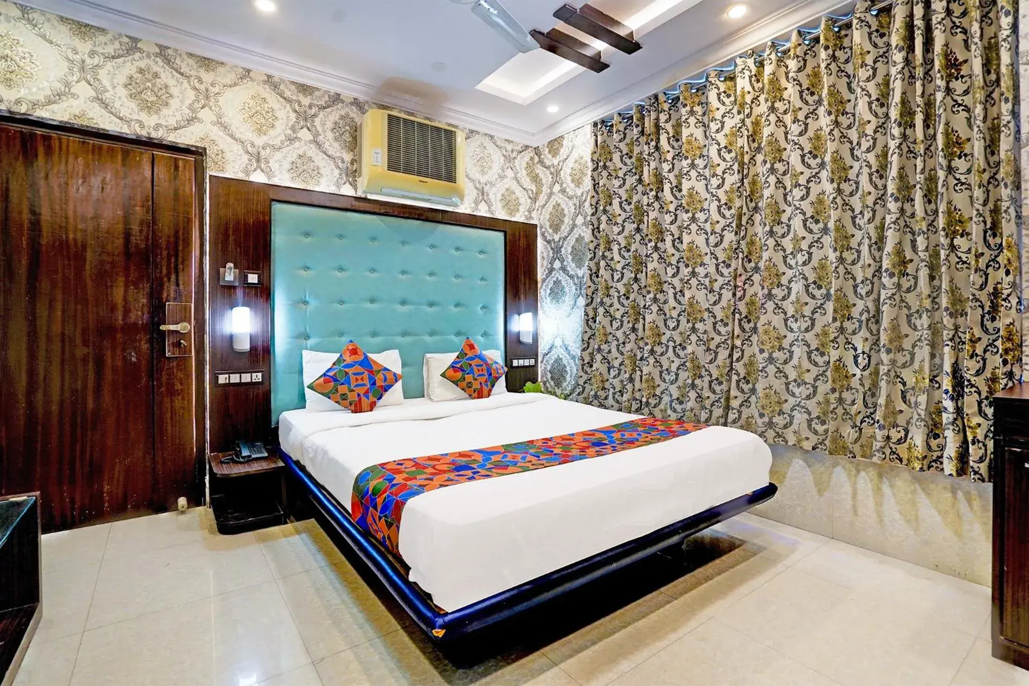 Standard Suite in Hotel Mandiram Palace Standard Suite in Hotel Mandiram Palace