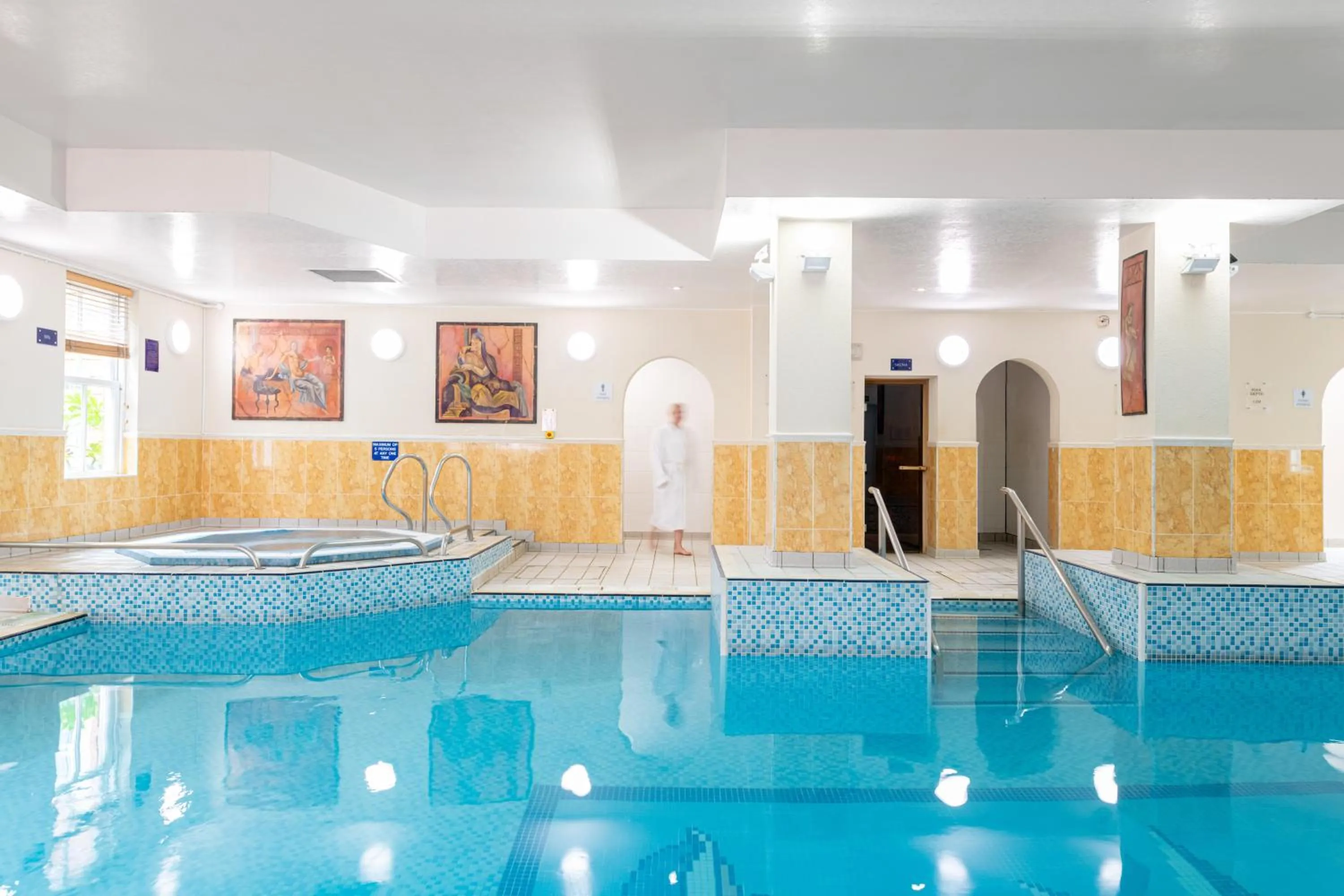 Swimming pool in Wotton House