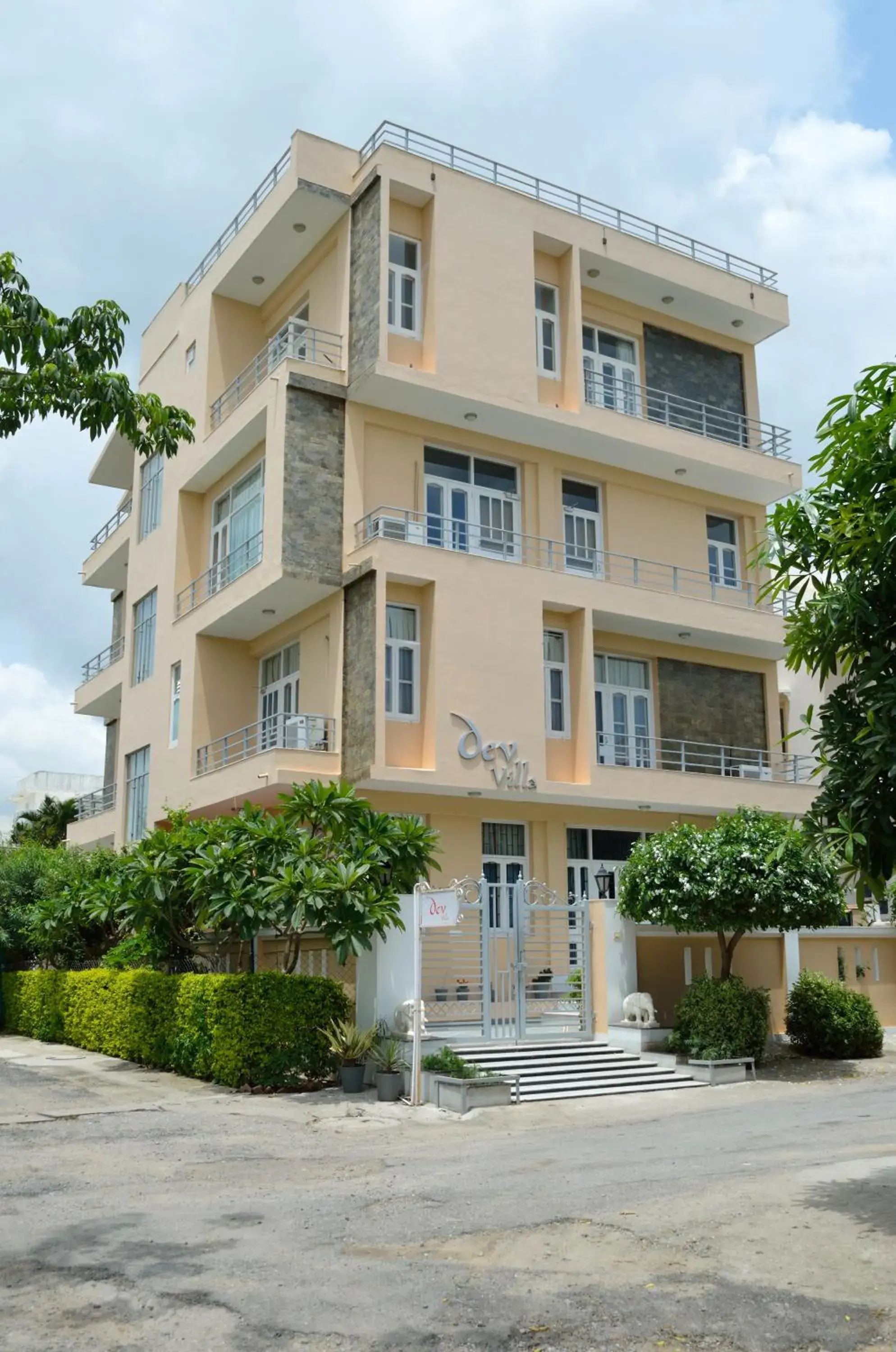 Facade/entrance in Shahpura Dev Villa Facade/entrance in Shahpura Dev Villa