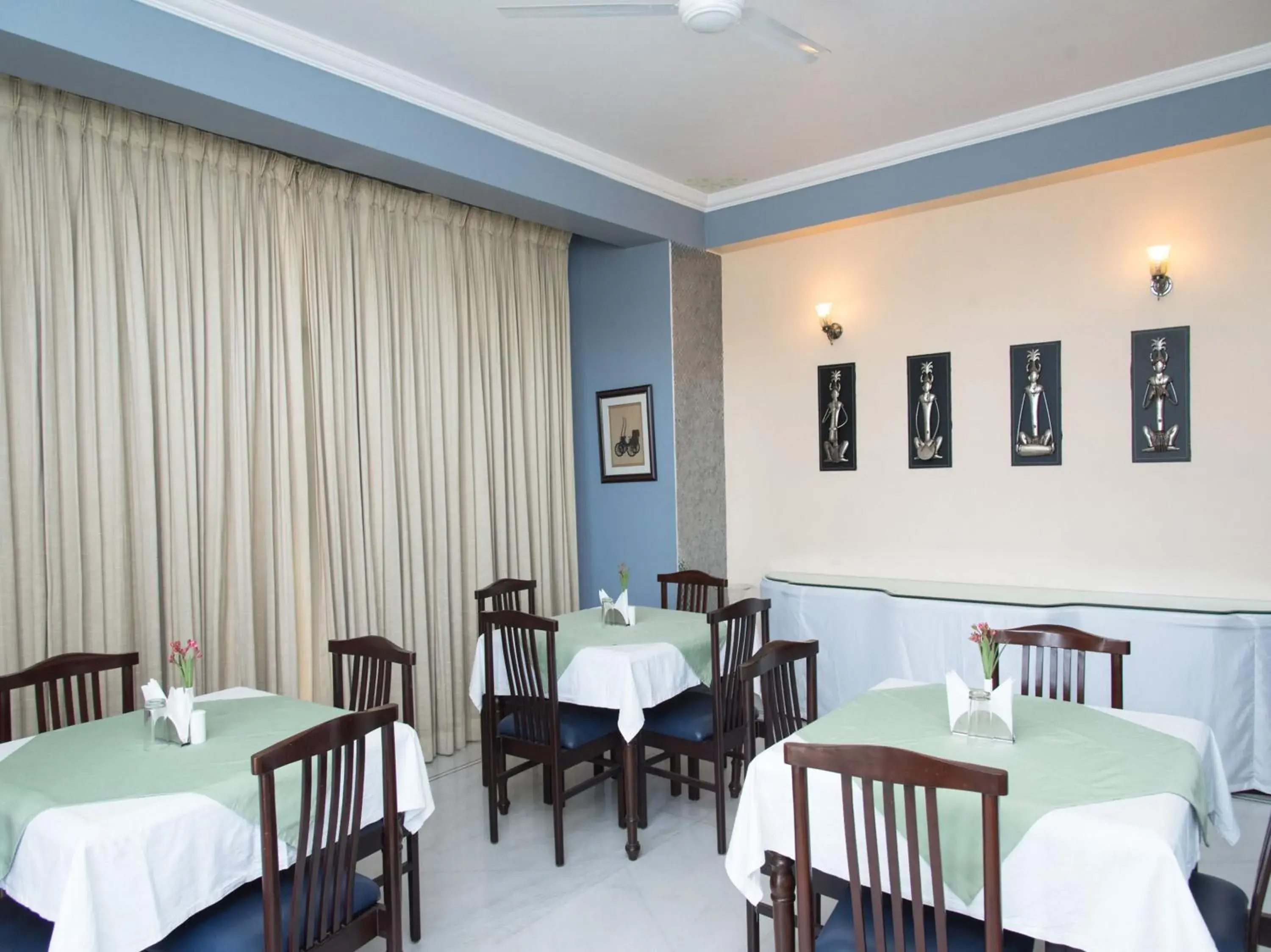 Restaurant/places to eat in Shahpura Dev Villa Restaurant/places to eat in Shahpura Dev Villa