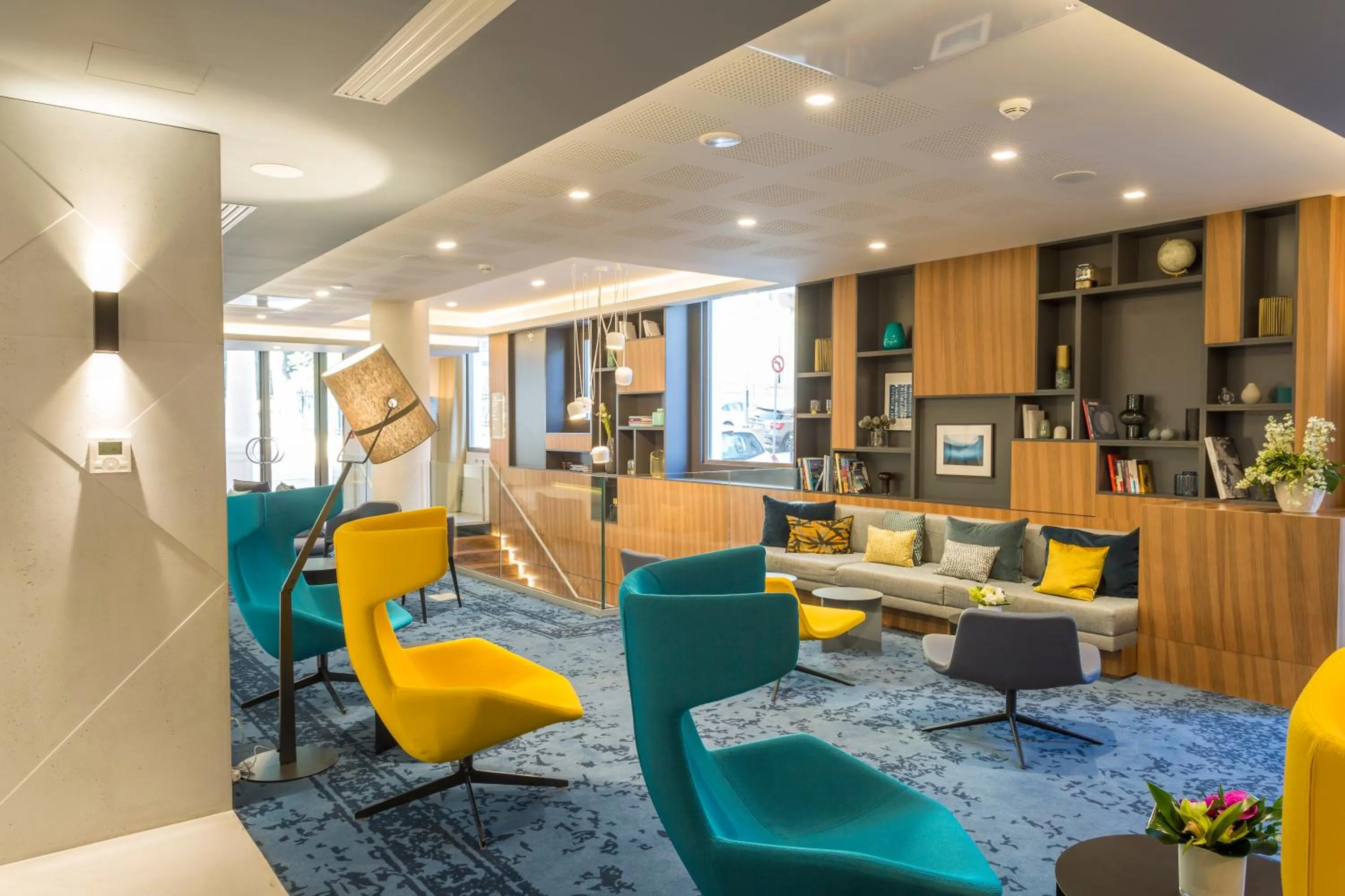 Lobby or reception in Nemea Appart Hotel Cannes Palais