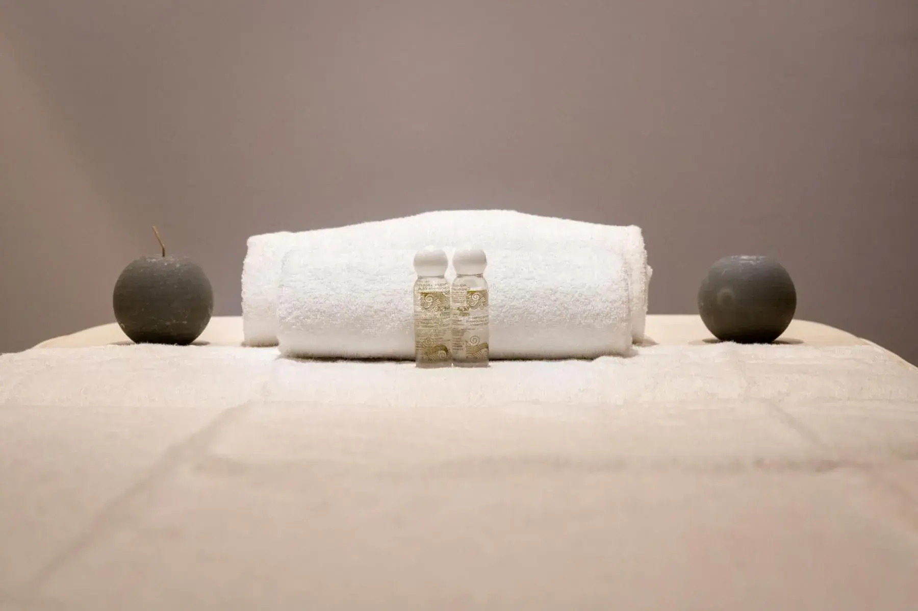 Massage, Bed in Nemea Appart Hotel Cannes Palais Massage, Bed in Nemea Appart Hotel Cannes Palais