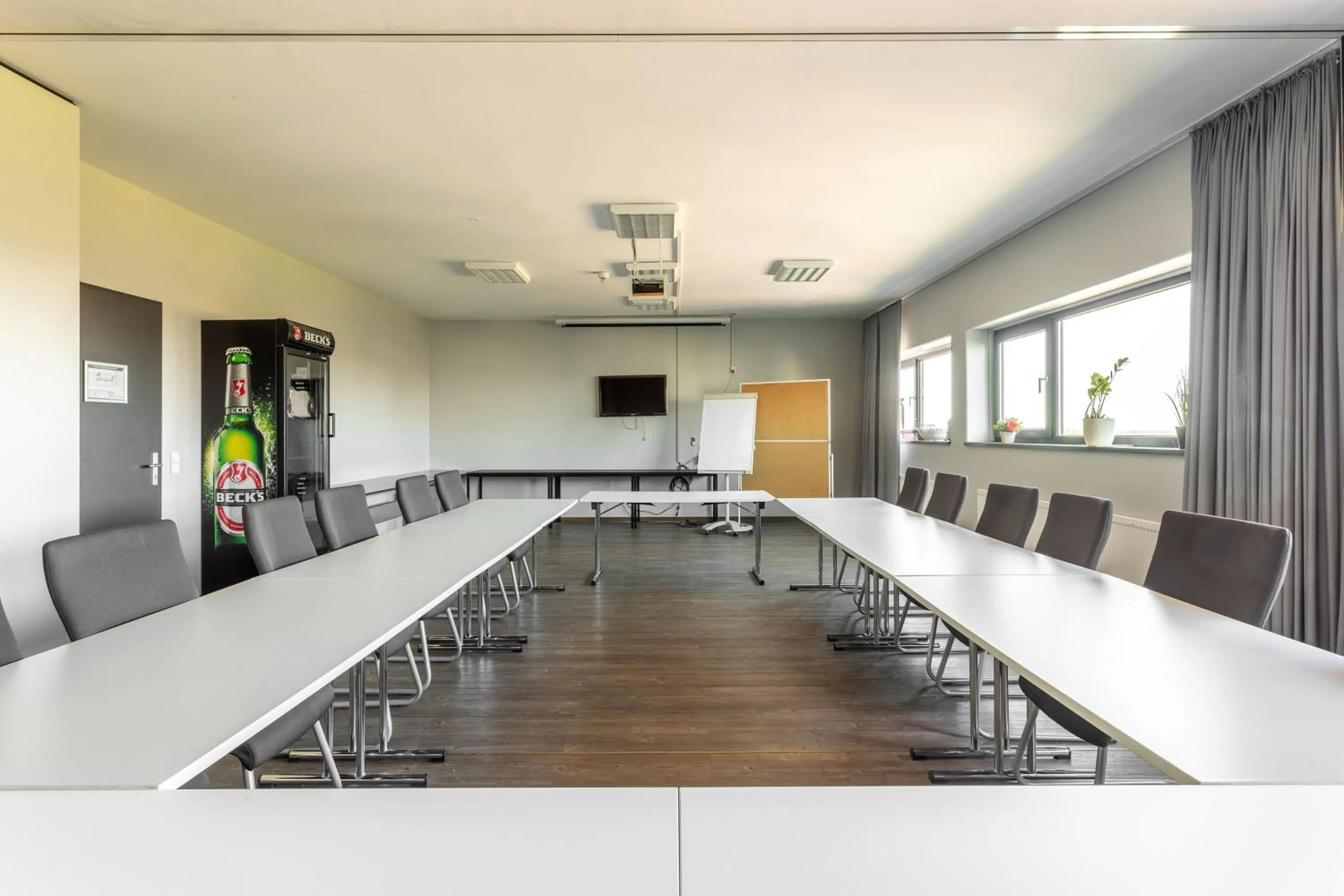 Meeting/conference room in MEININGER Hotel Berlin Airport