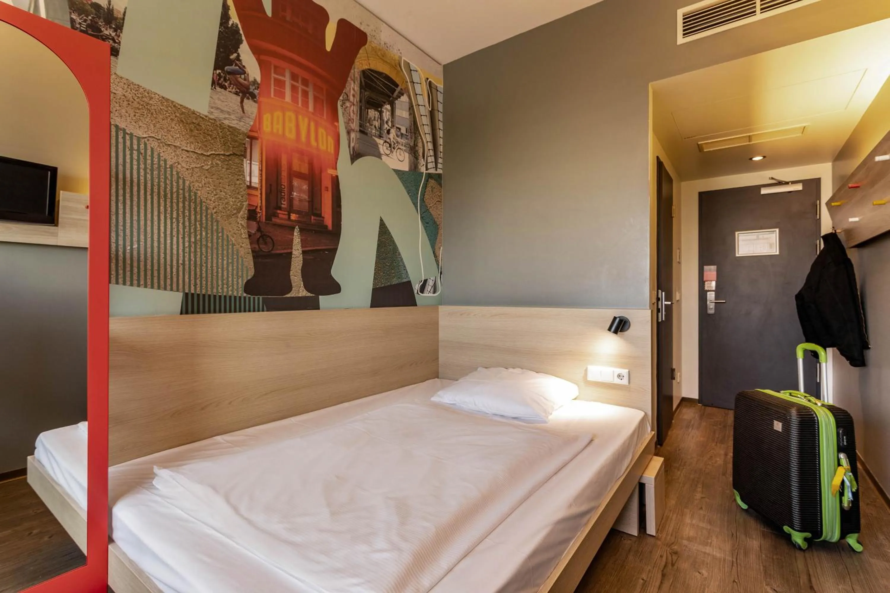 Bedroom, Bed in MEININGER Hotel Berlin Airport
