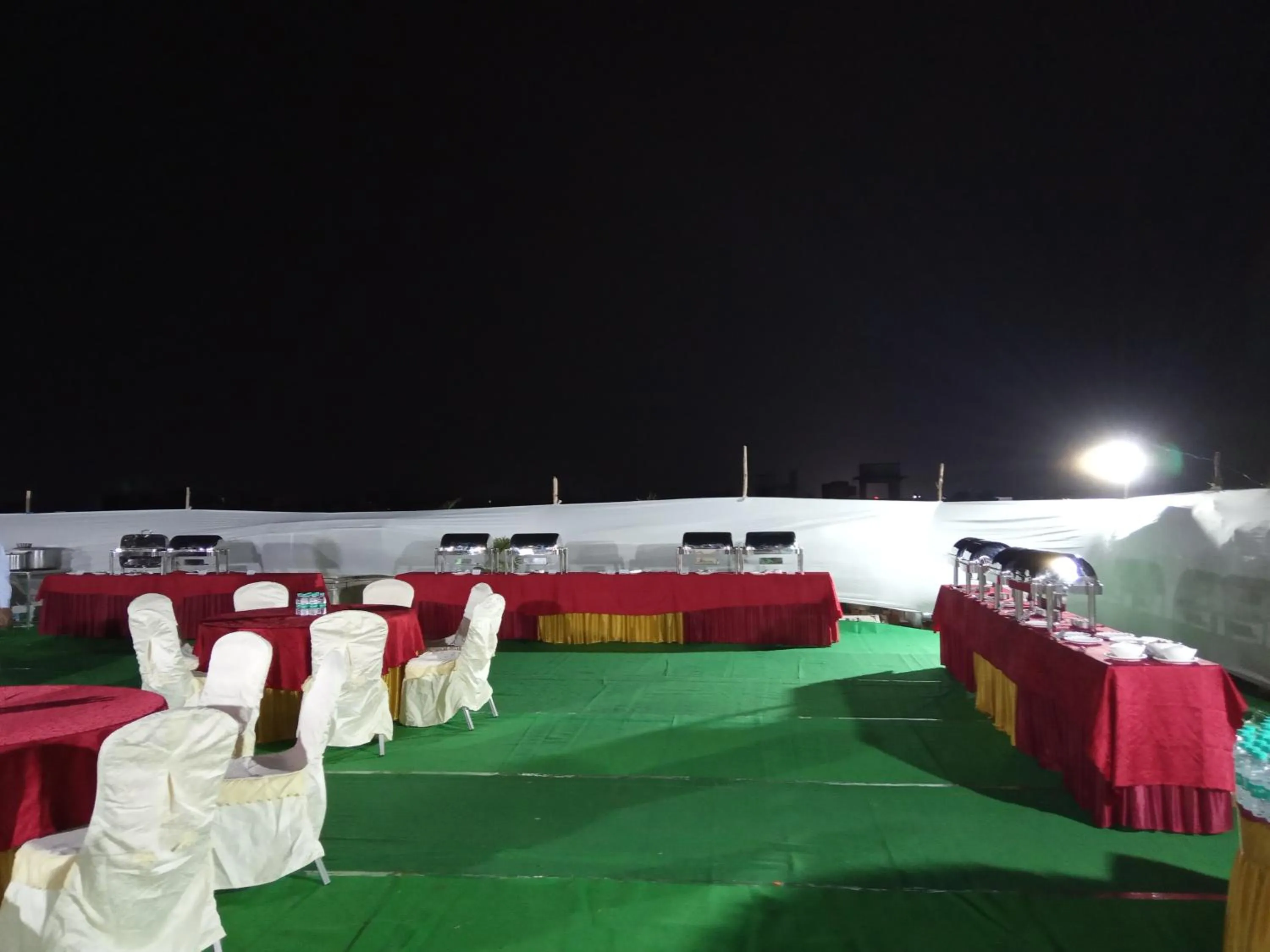 Balcony/Terrace in The Capital Hotel