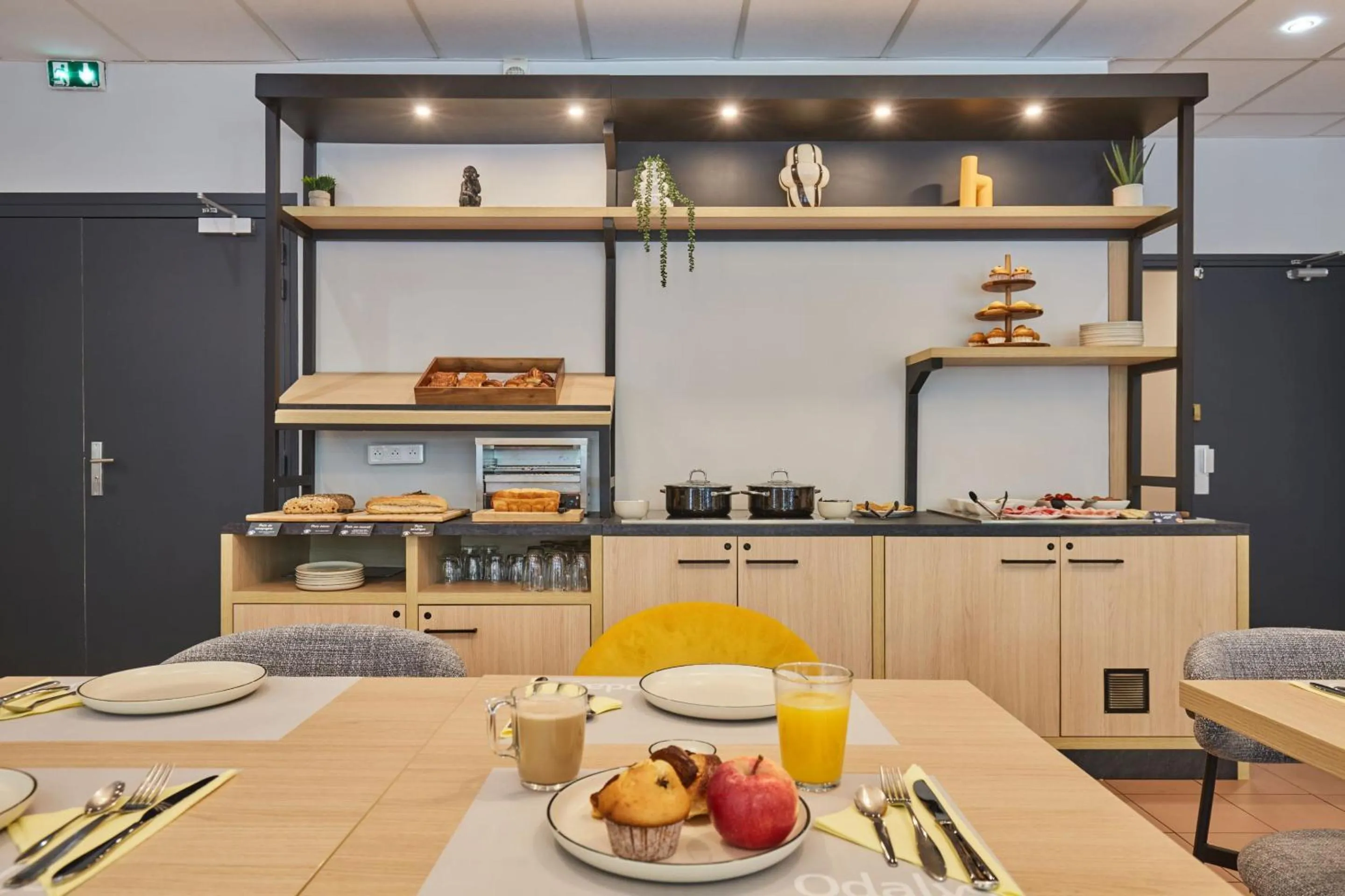 Breakfast in Appart Hotel Odalys City Aix en Provence Les Floridianes