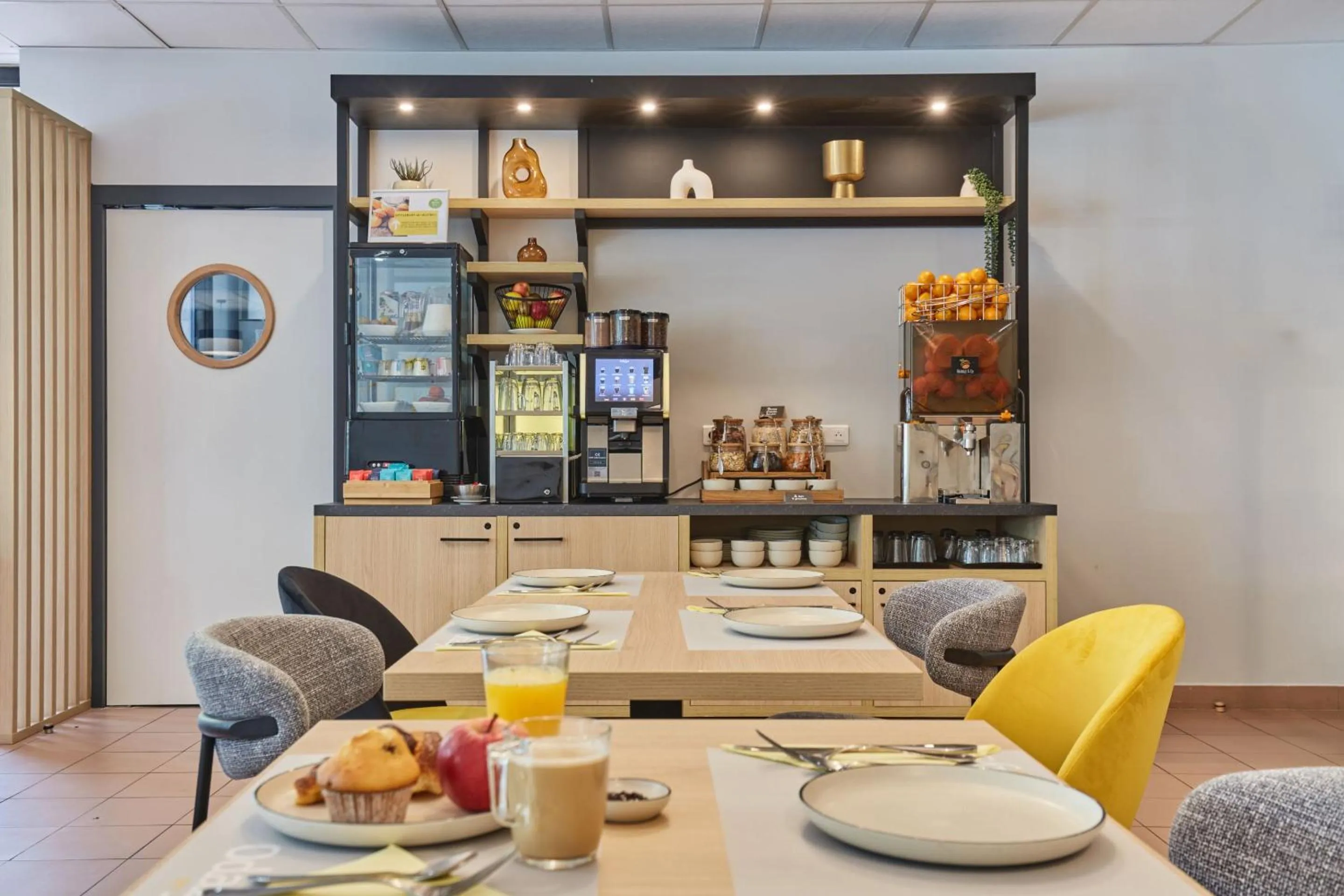 Breakfast in Appart Hotel Odalys City Aix en Provence Les Floridianes