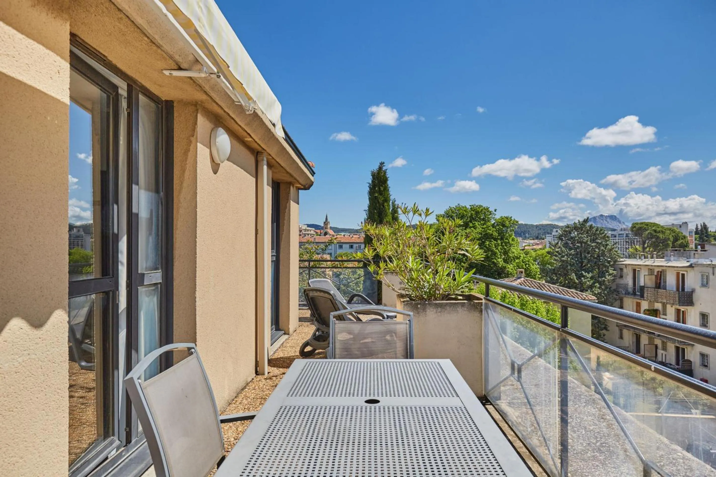 Balcony/Terrace in Appart Hotel Odalys City Aix en Provence Les Floridianes