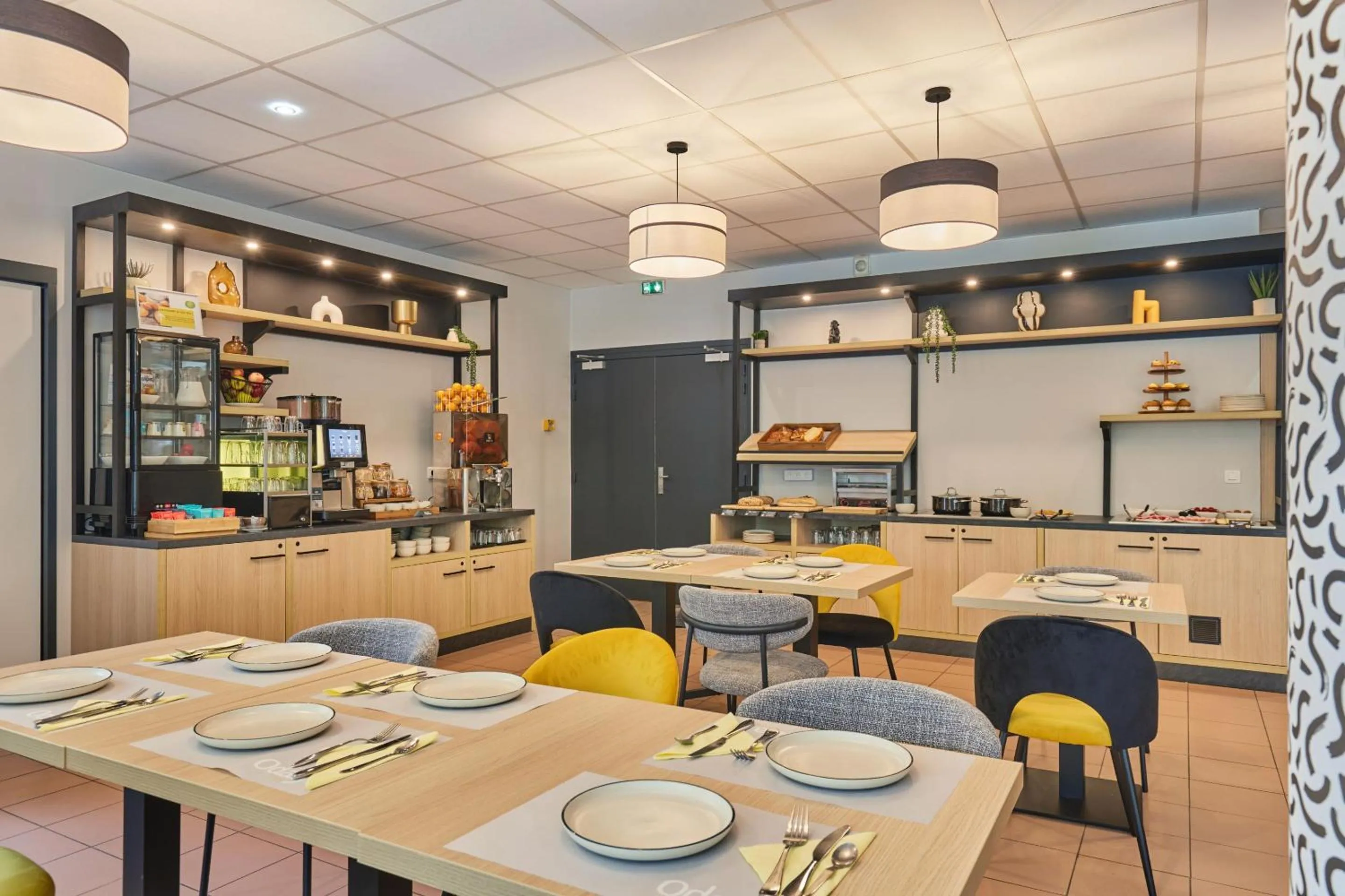 Buffet breakfast in Appart Hotel Odalys City Aix en Provence Les Floridianes