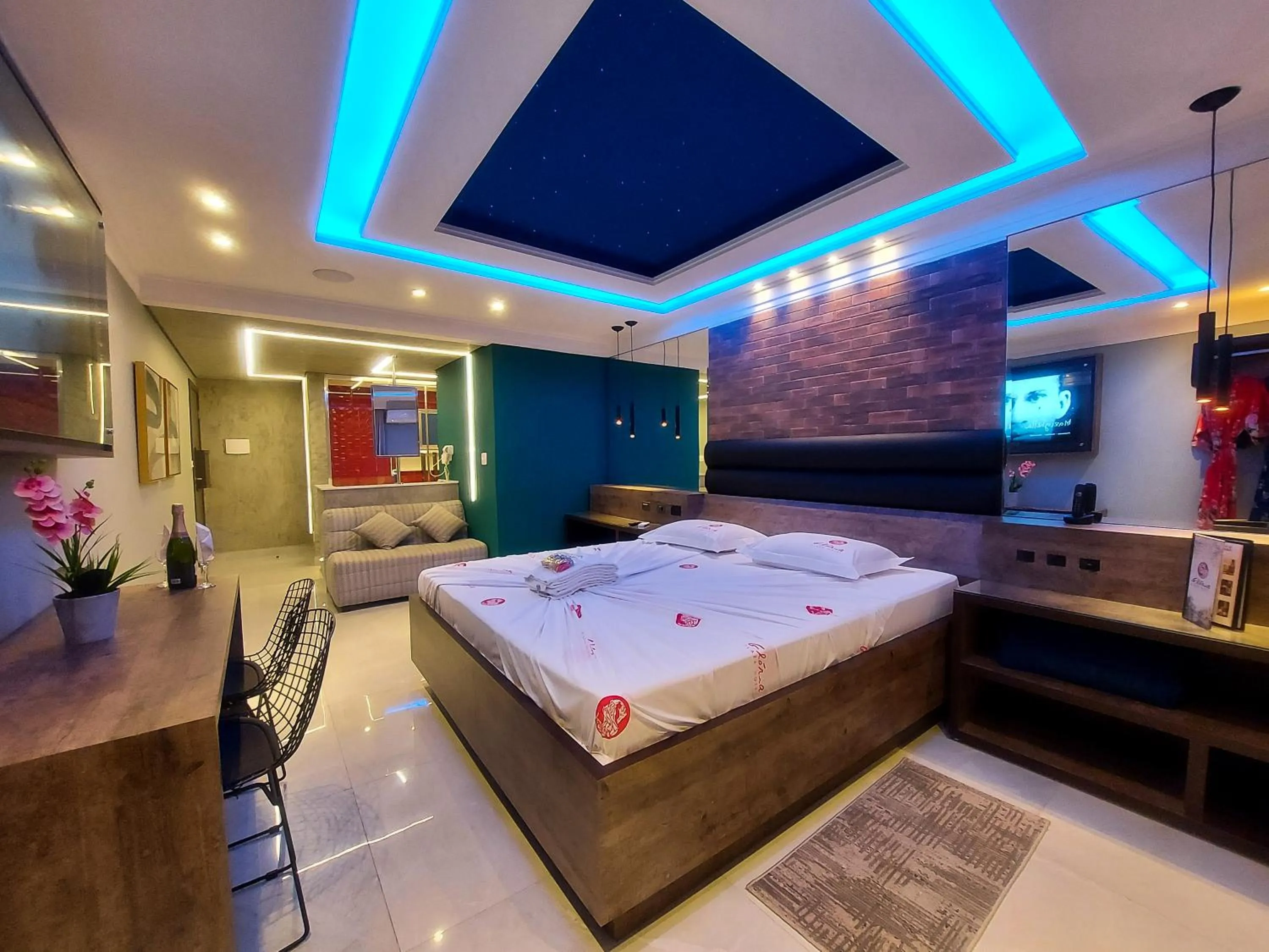 Bed in Glória Plaza Hotel (Adults Only)