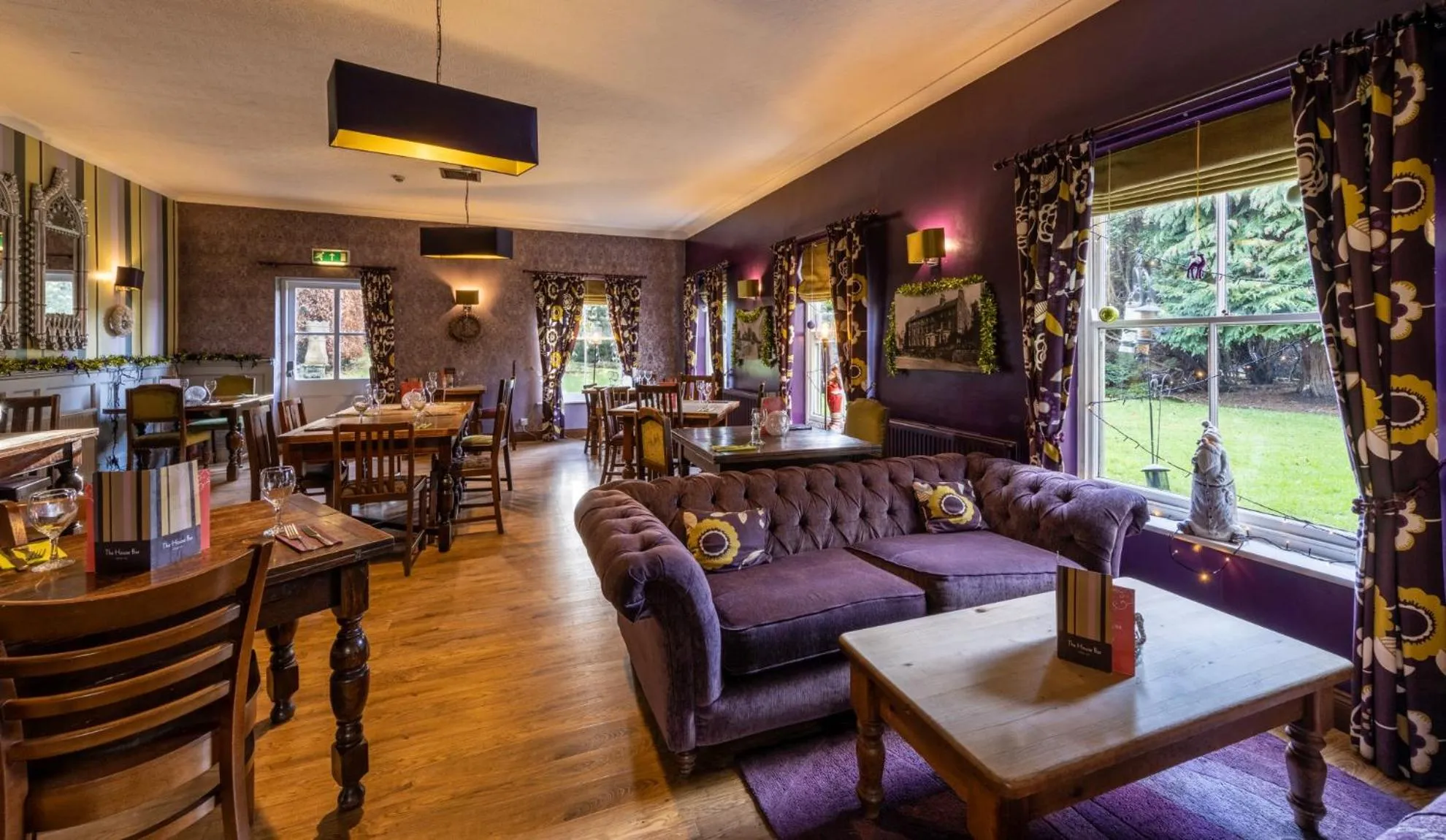 Restaurant/places to eat in Alston House Hotel