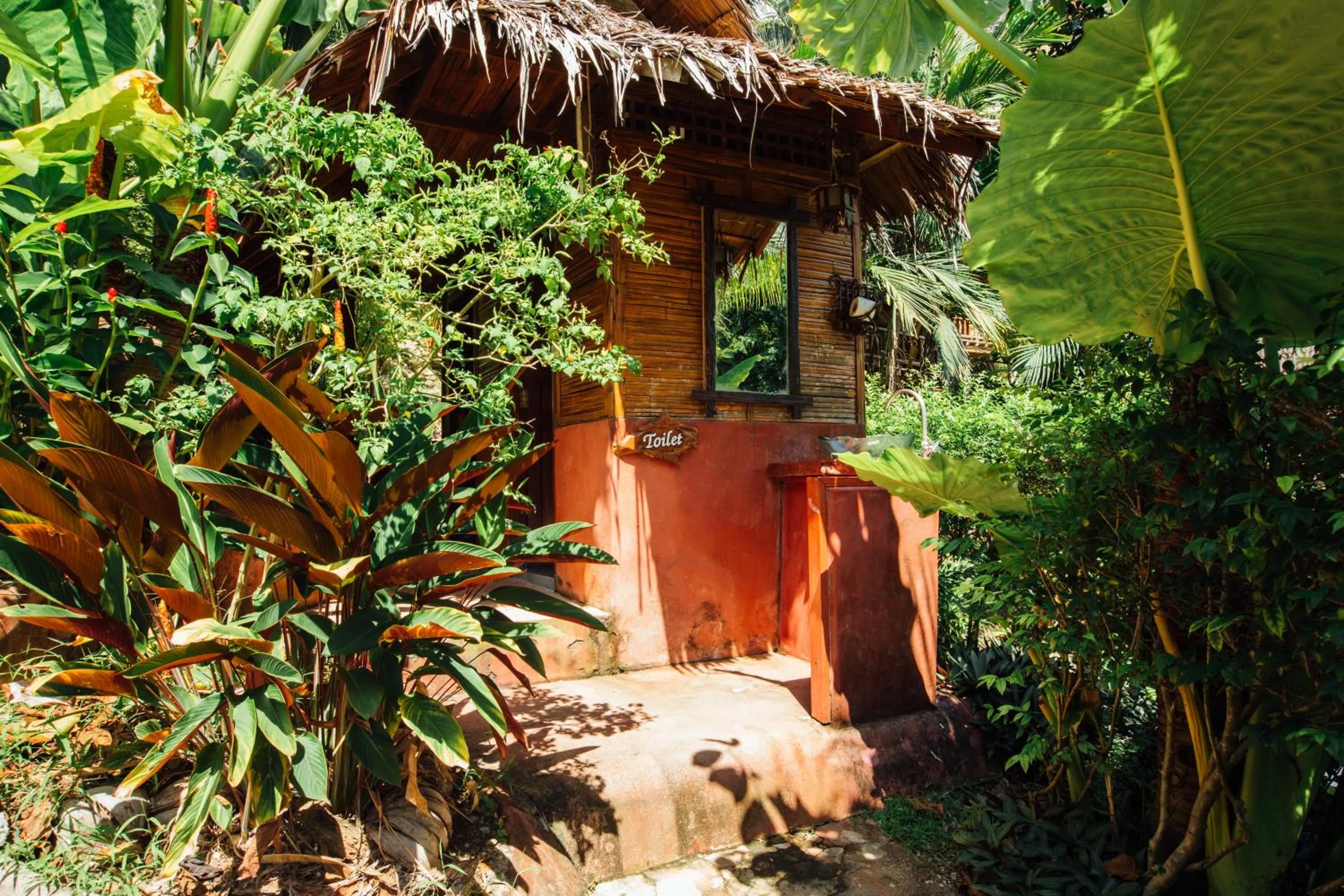 Area and facilities in Railay Garden View Resort