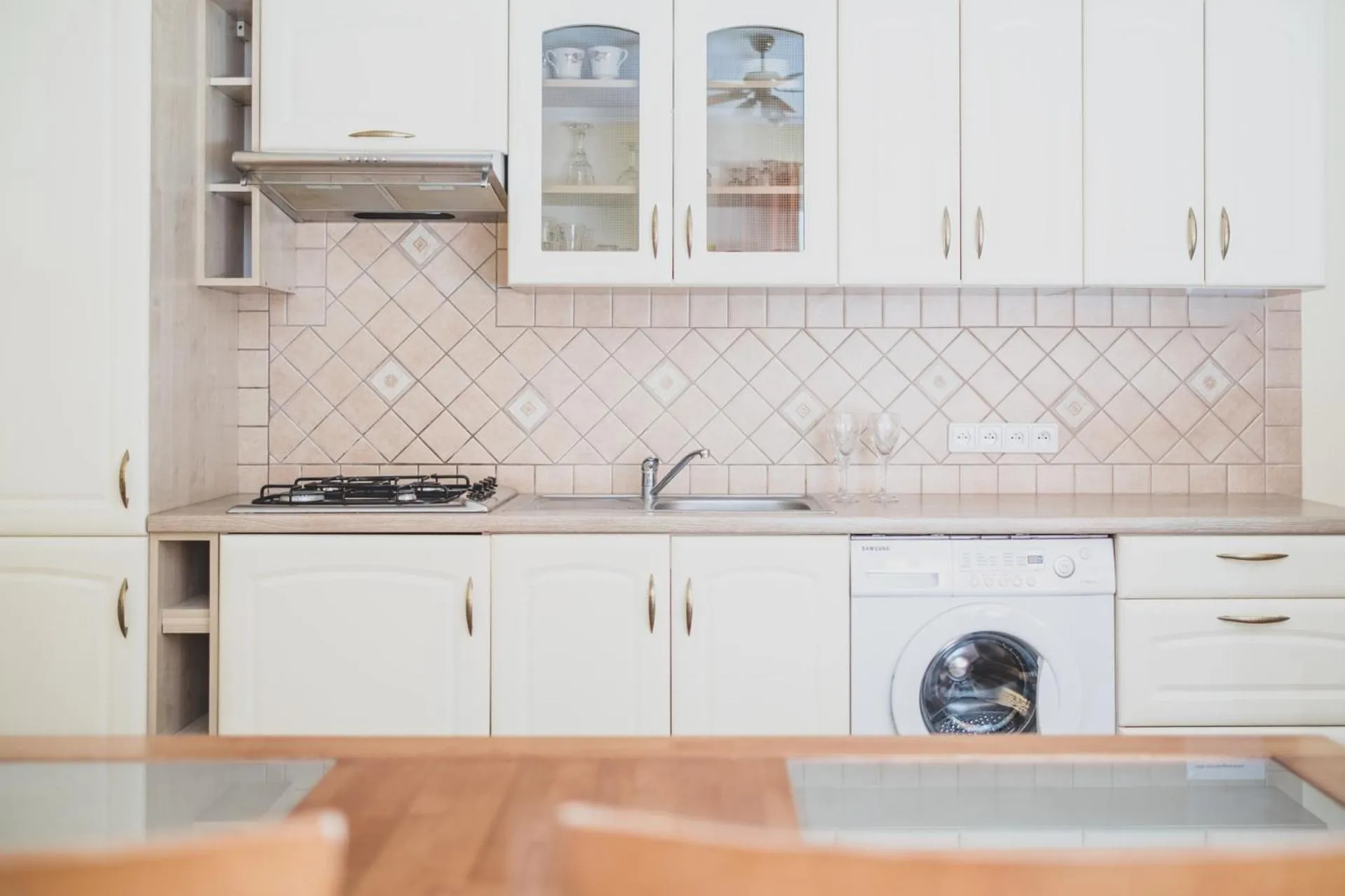 Kitchen or kitchenette in Cybulskiego Guest Rooms