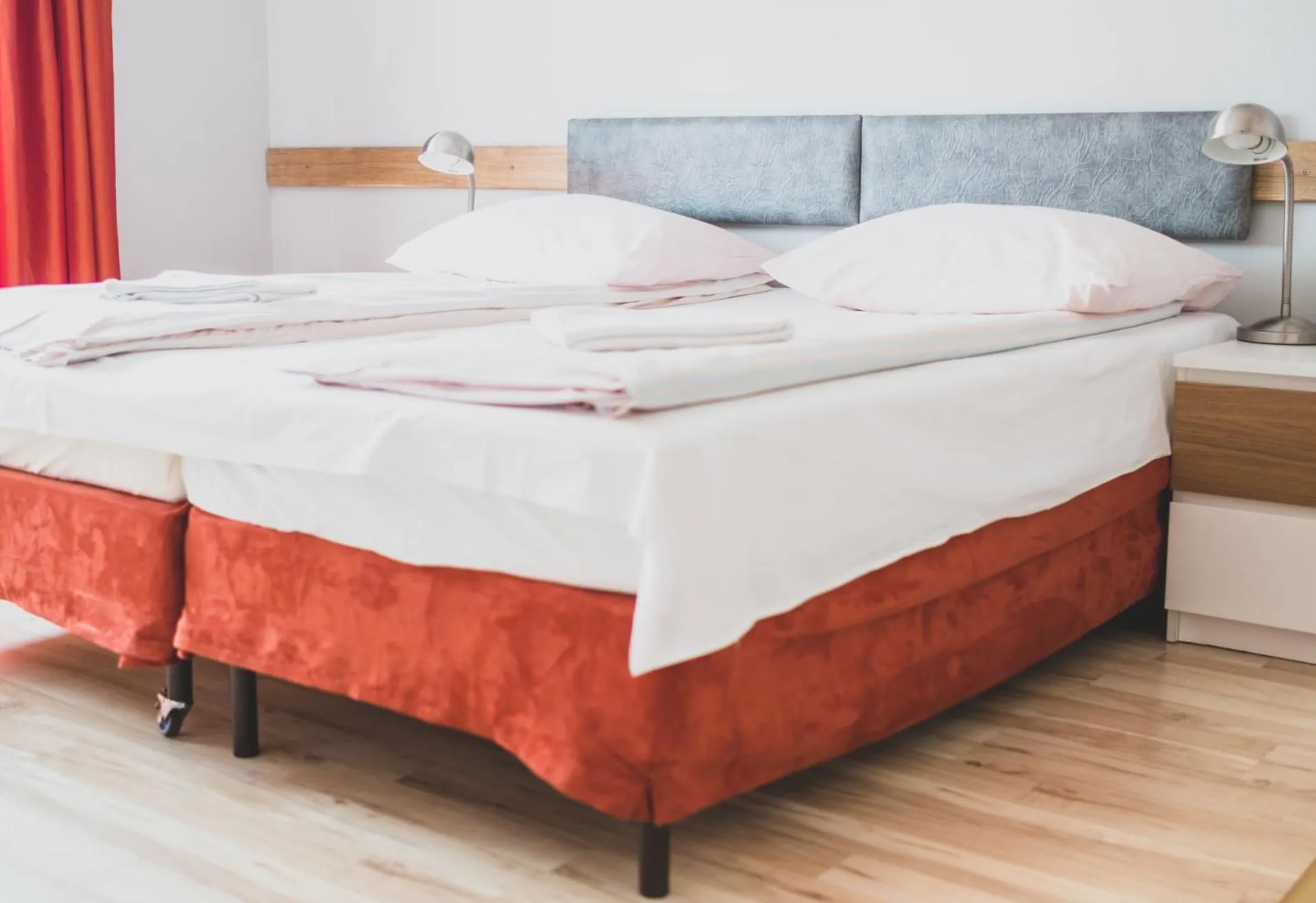 Bed in Cybulskiego Guest Rooms