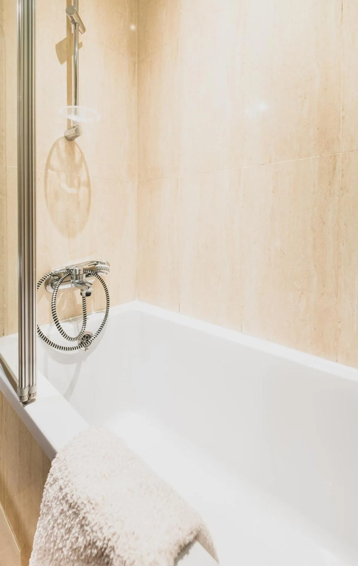 Bathroom in Cybulskiego Guest Rooms