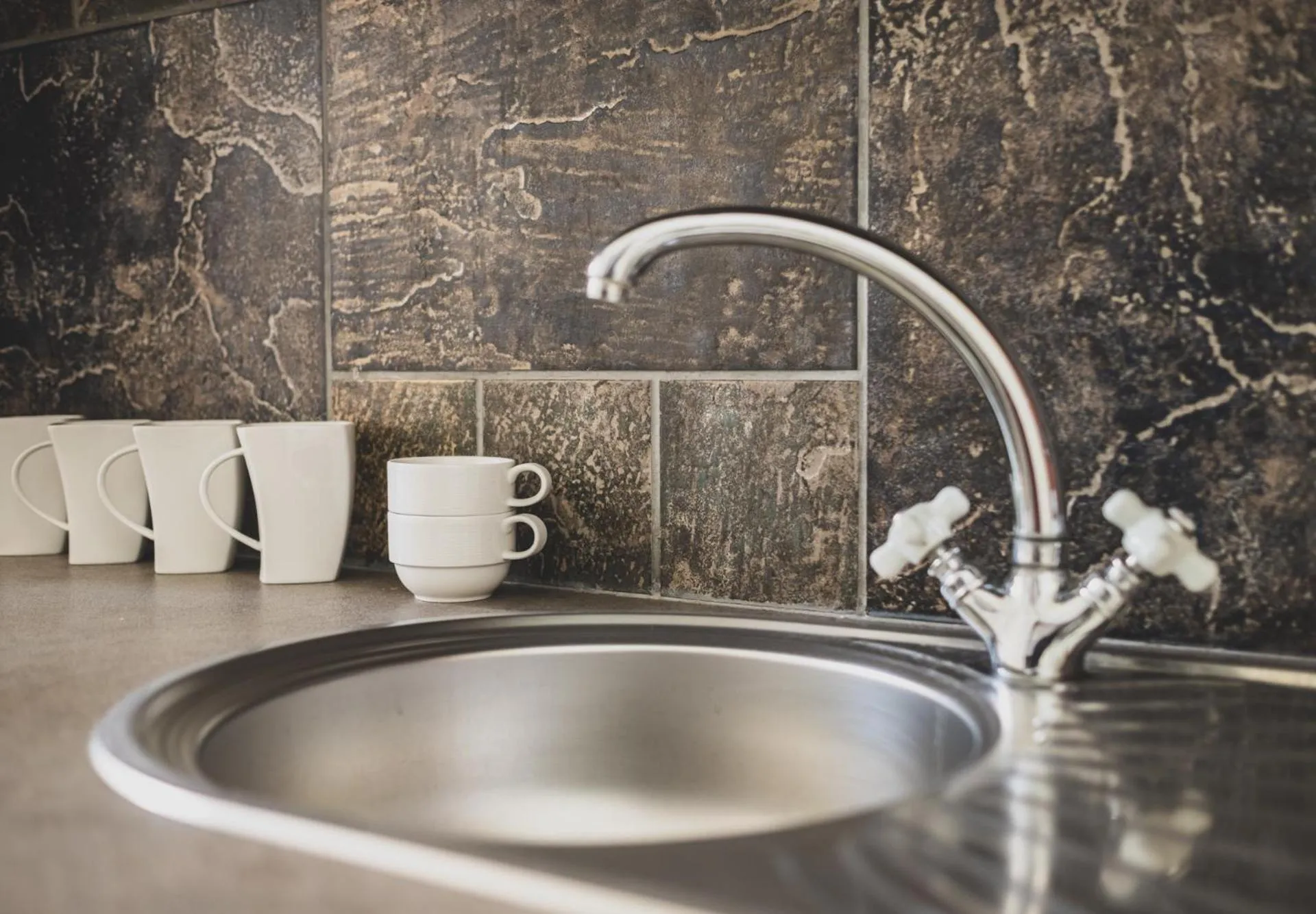 Kitchen or kitchenette in Cybulskiego Guest Rooms