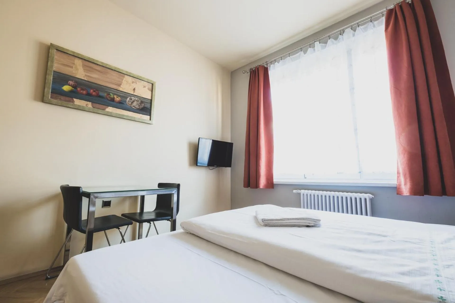 Bed in Cybulskiego Guest Rooms