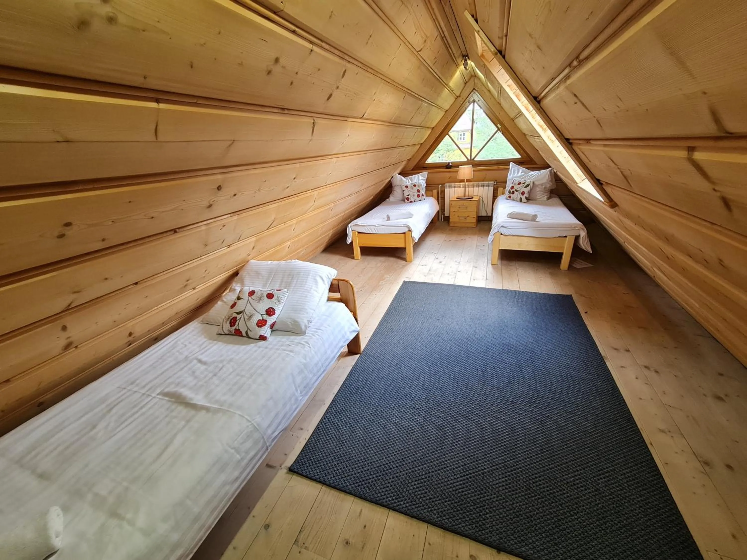 Bed in GliczarowSki u Zbója