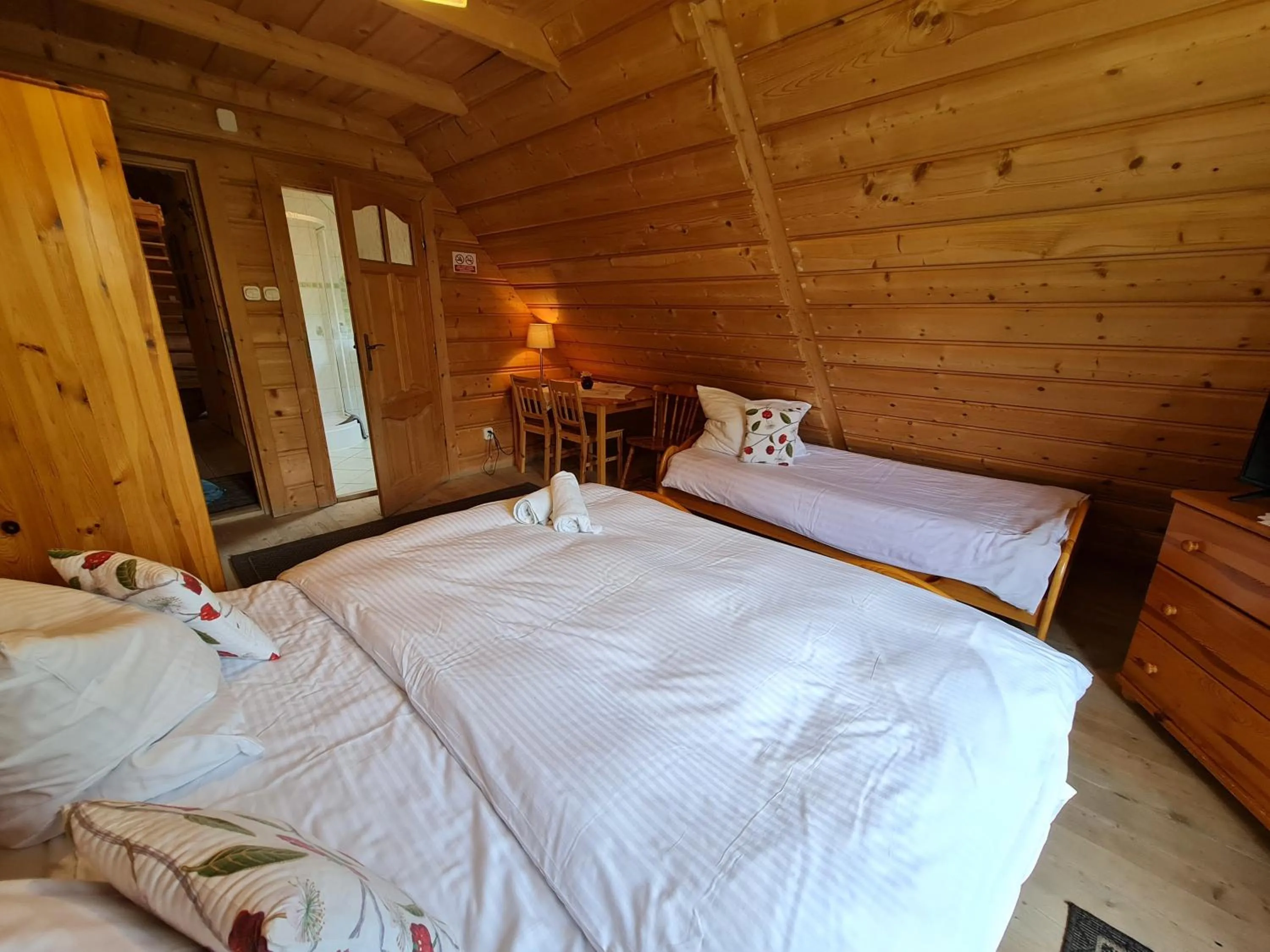 Bed in GliczarowSki u Zbója