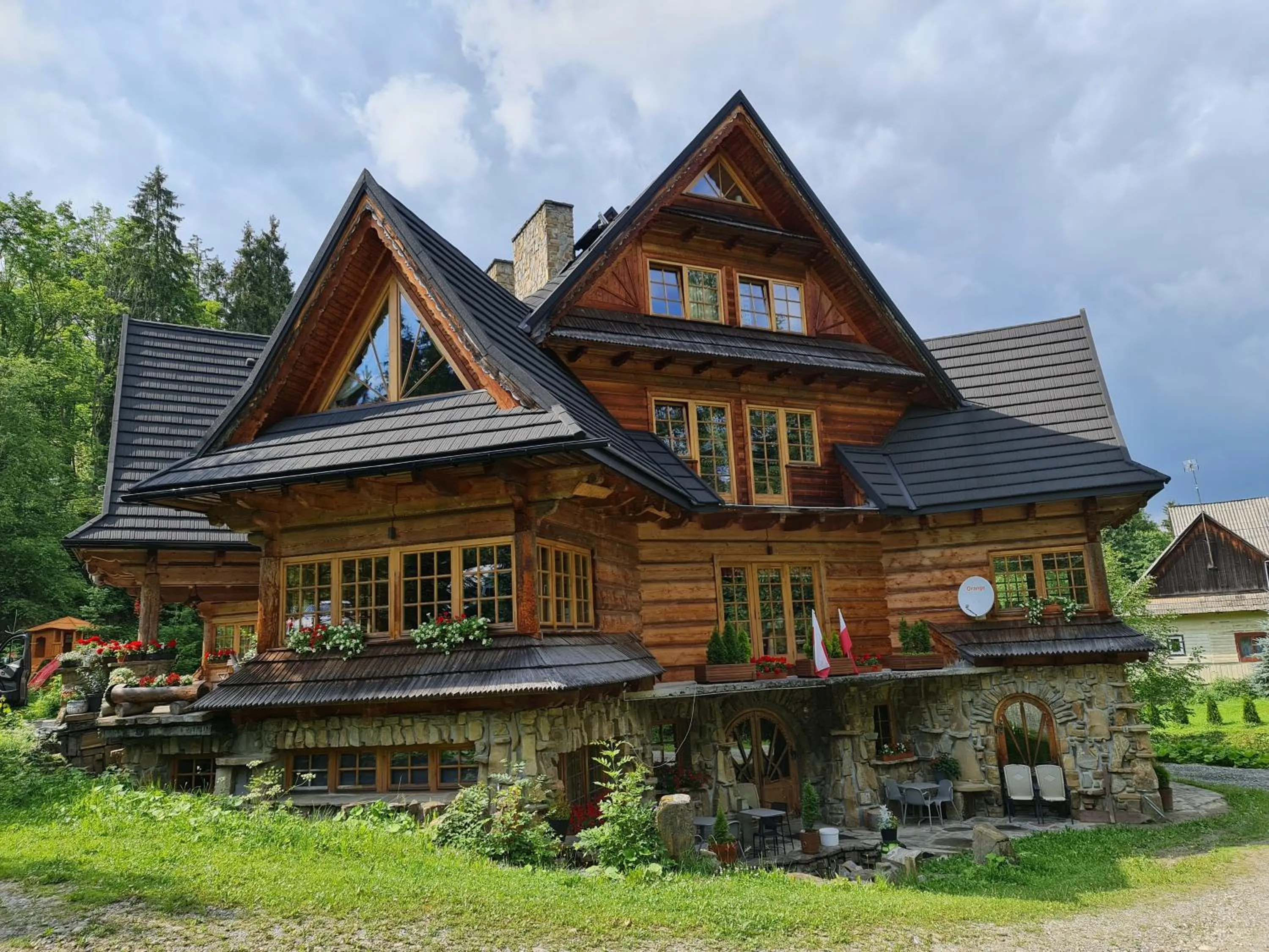 Property building in GliczarowSki u Zbója