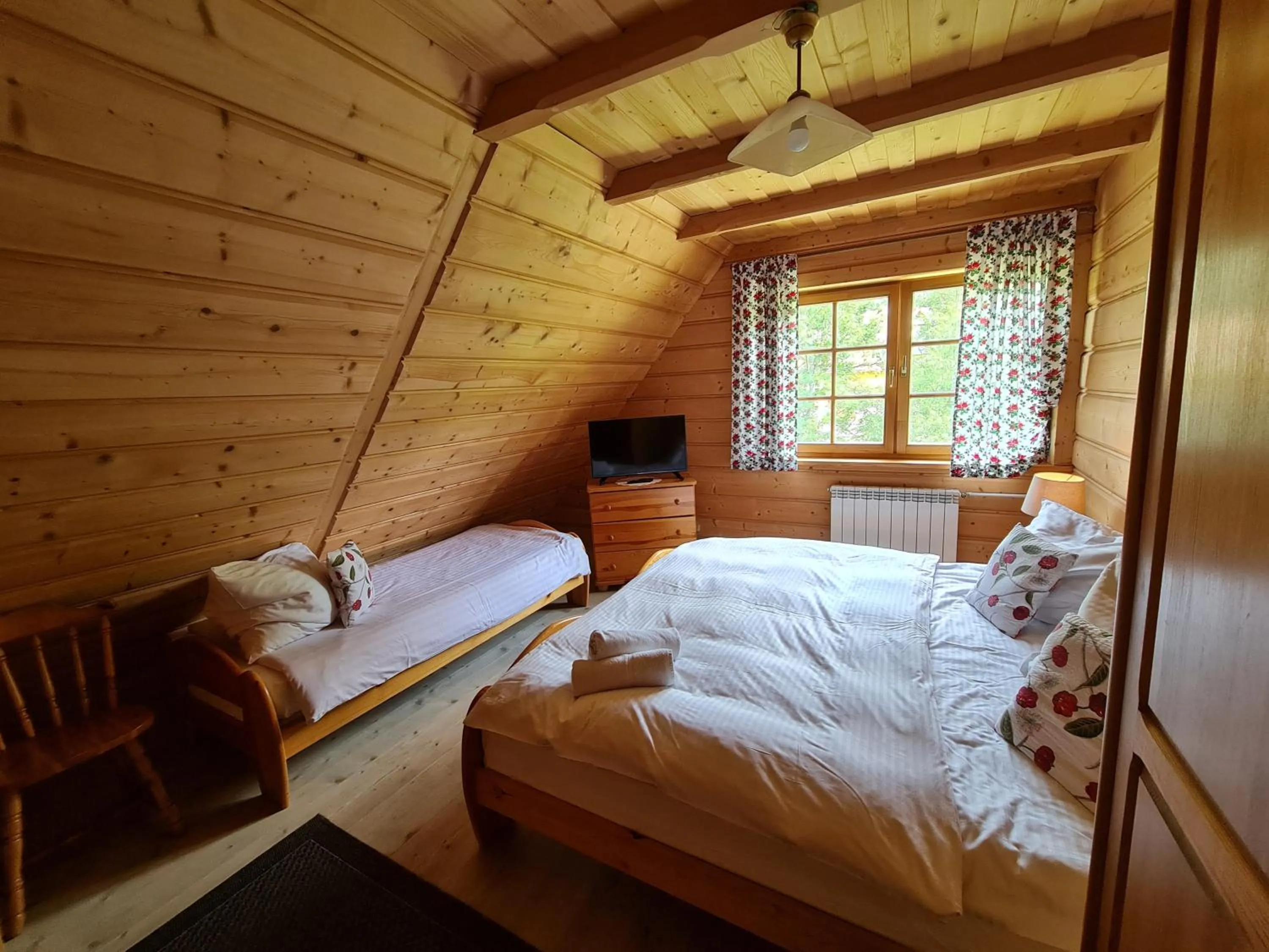Bed in GliczarowSki u Zbója