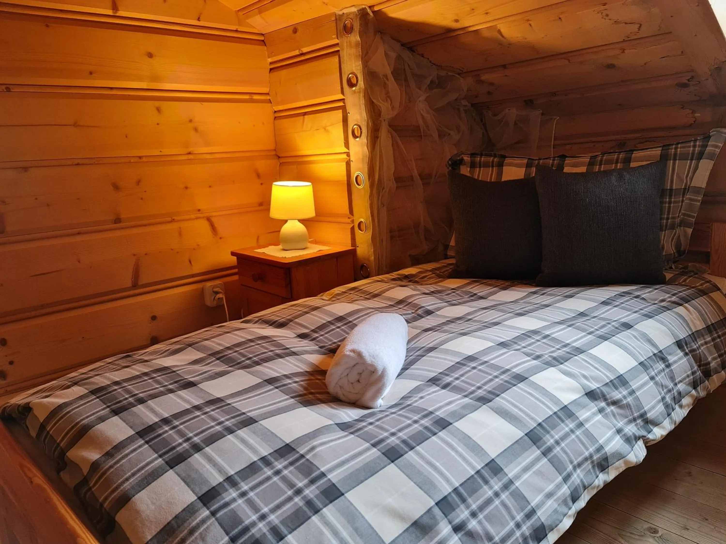 Photo of the whole room, Bed in GliczarowSki u Zbója