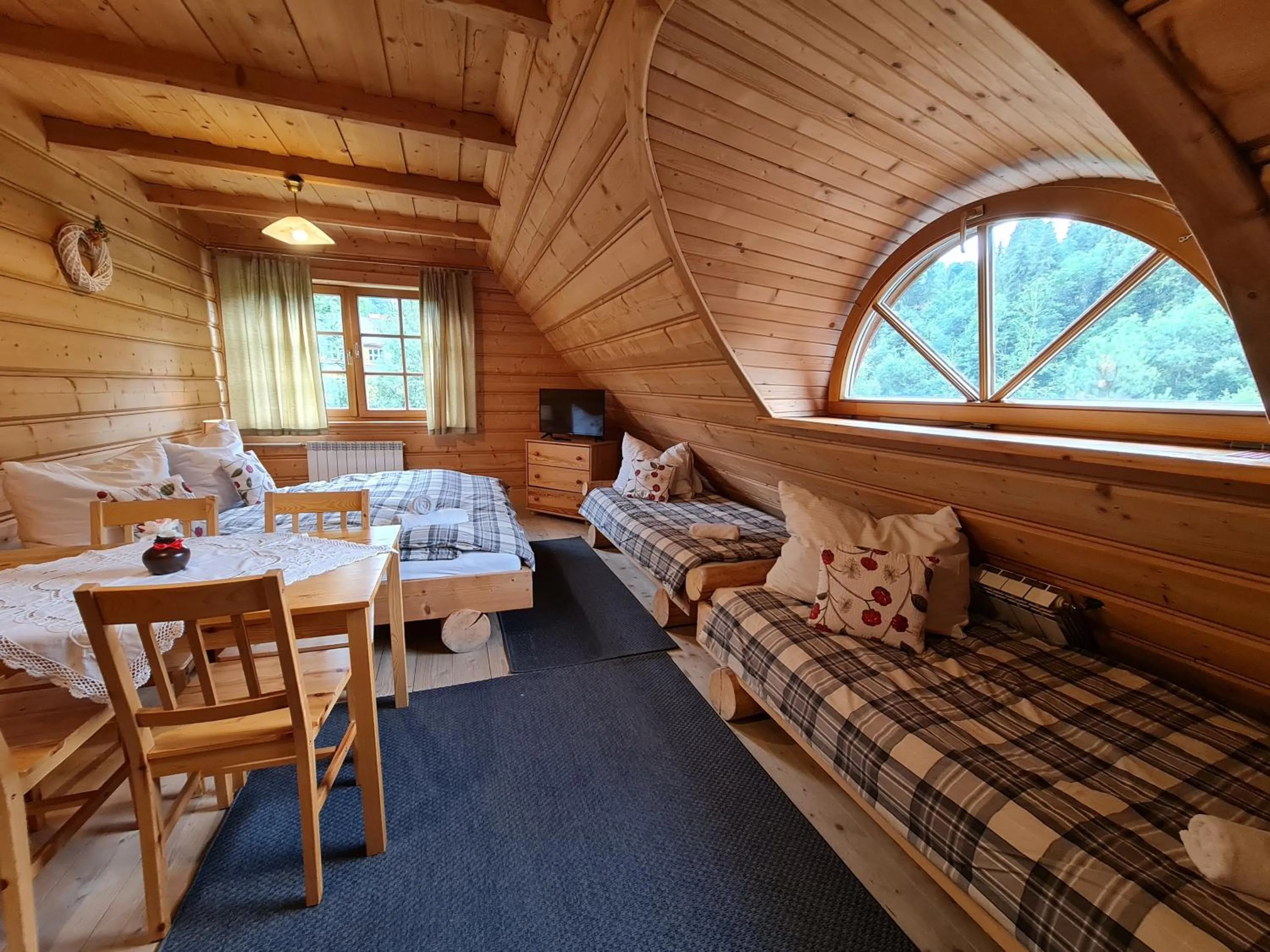 Bed in GliczarowSki u Zbója