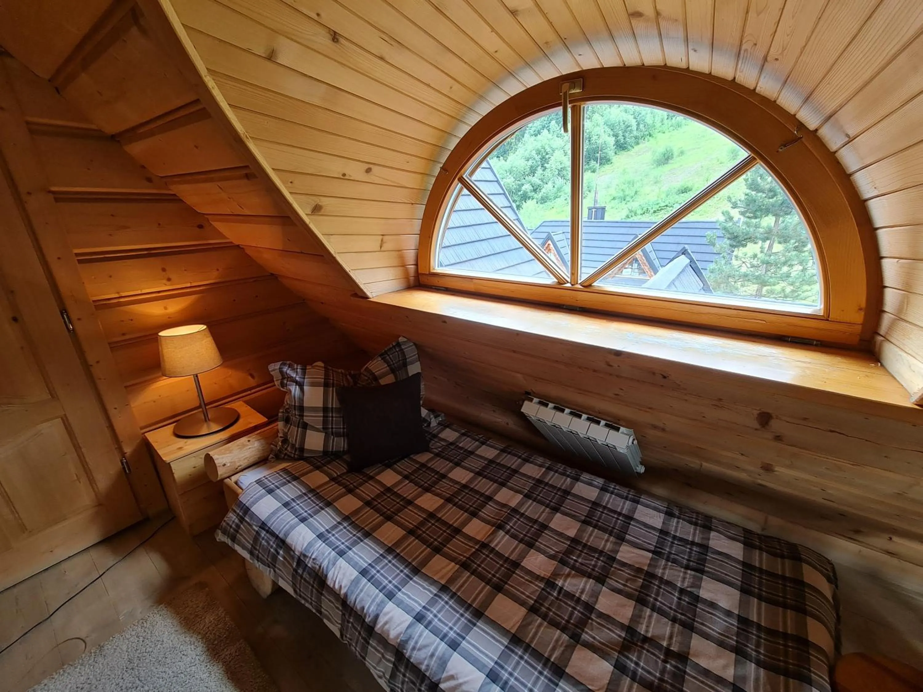 Bed in GliczarowSki u Zbója