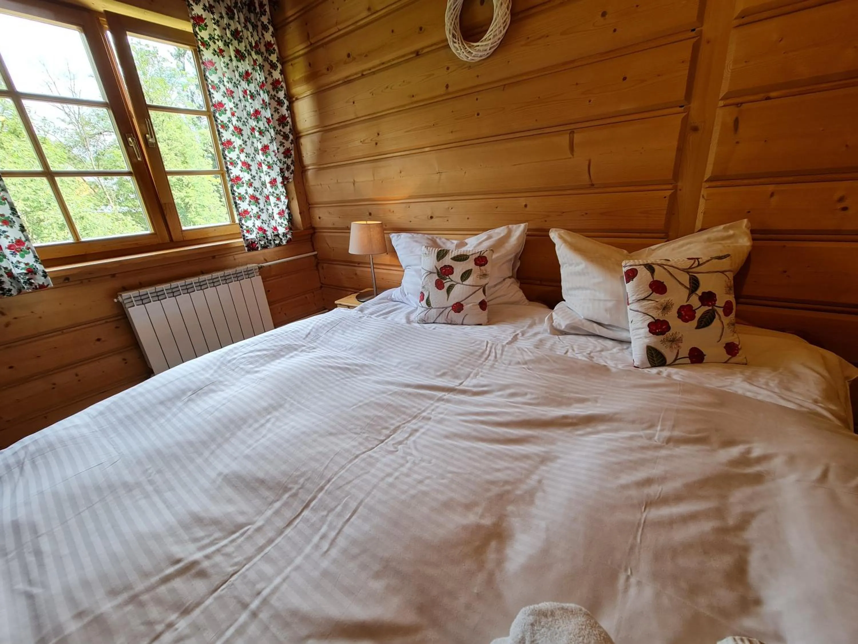Bed in GliczarowSki u Zbója