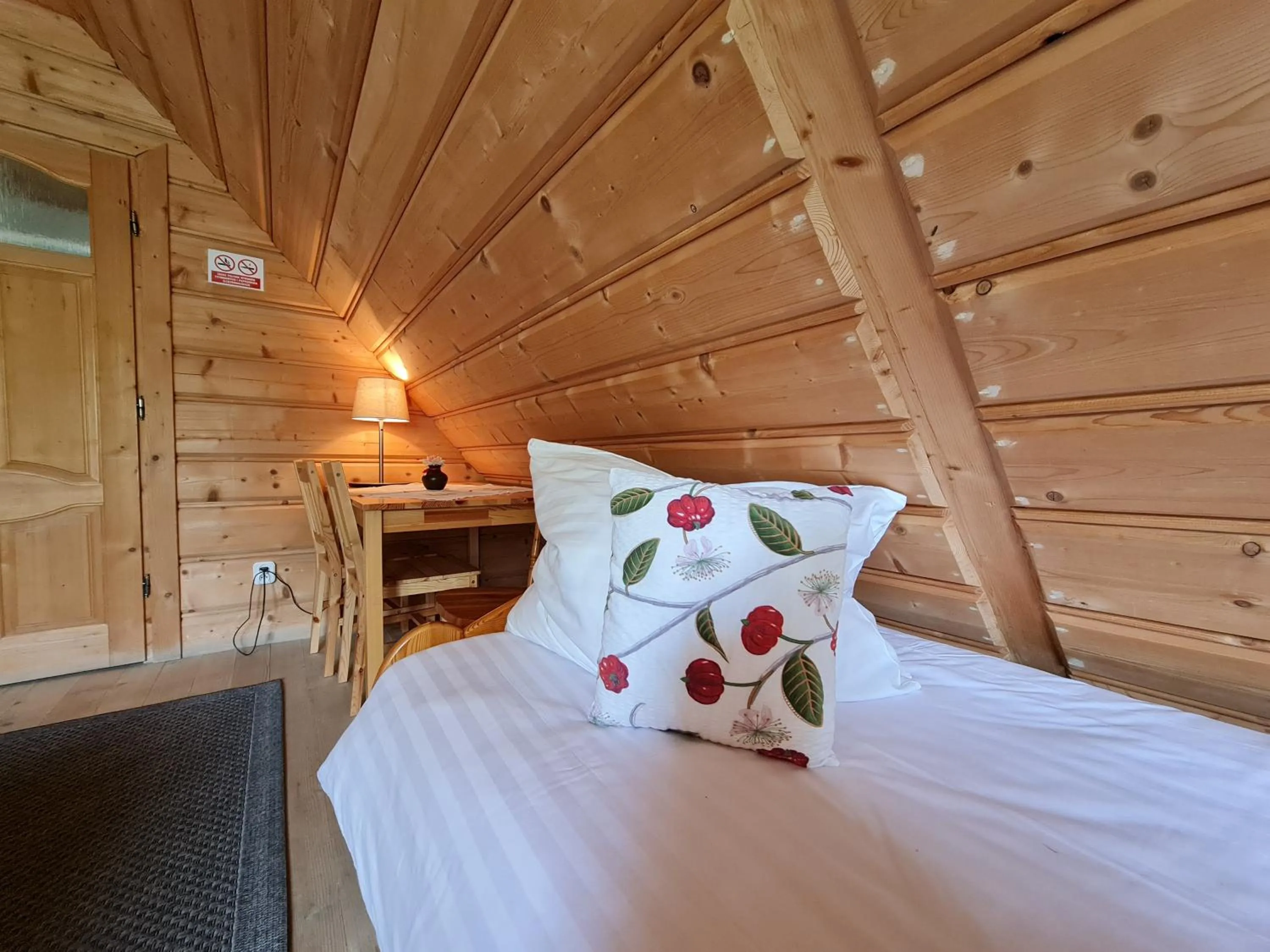 Bed in GliczarowSki u Zbója